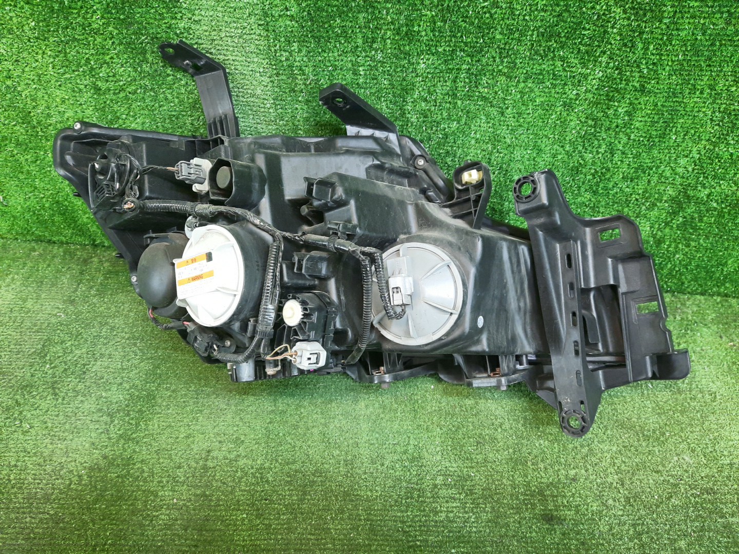 Фара левая передняя HONDA STEPWGN RK5 2 ракурс