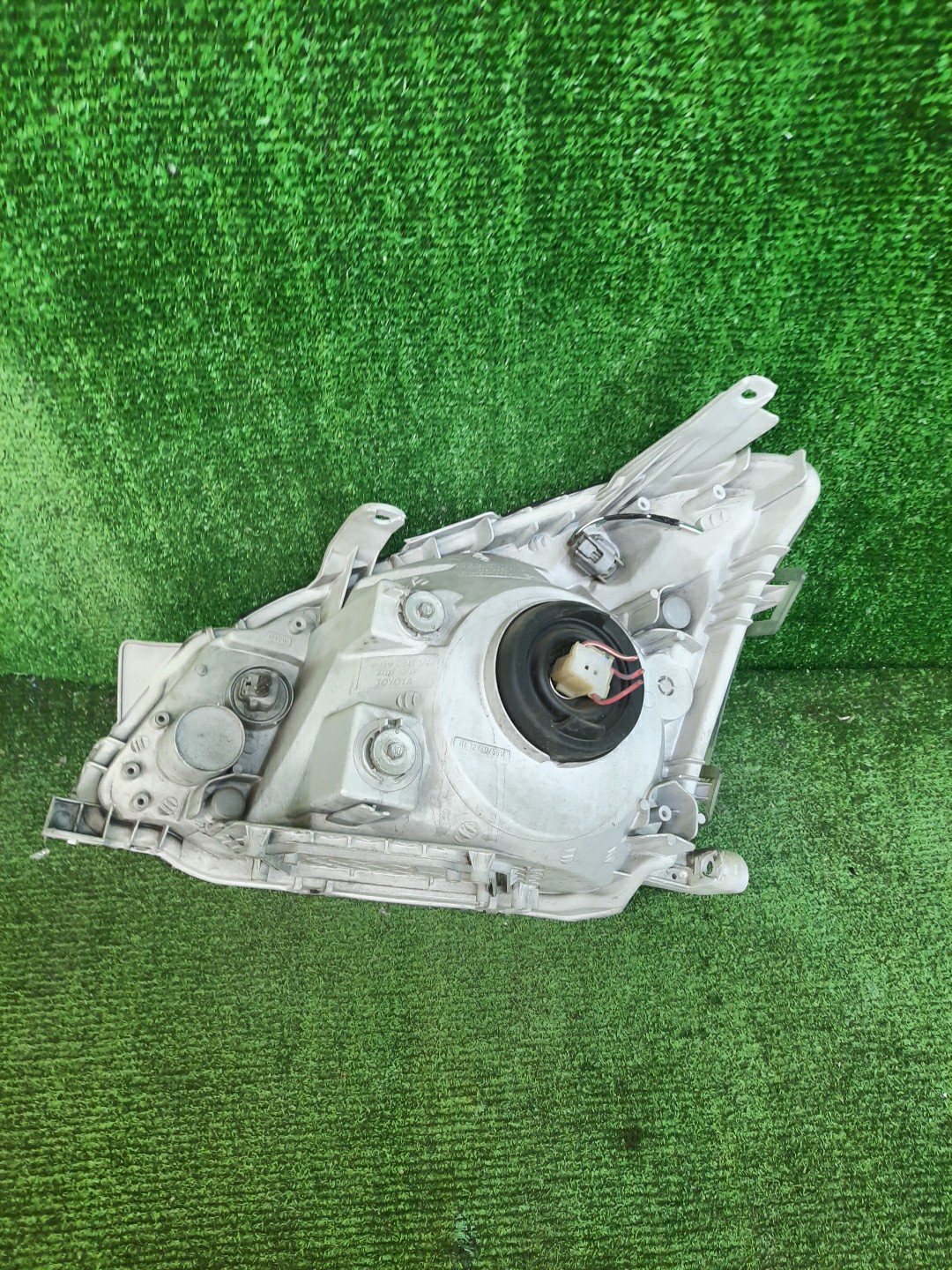 Фара правая передняя TOYOTA PREMIO ZZT240, NZT240, AZT240, ZZT245 2 ракурс