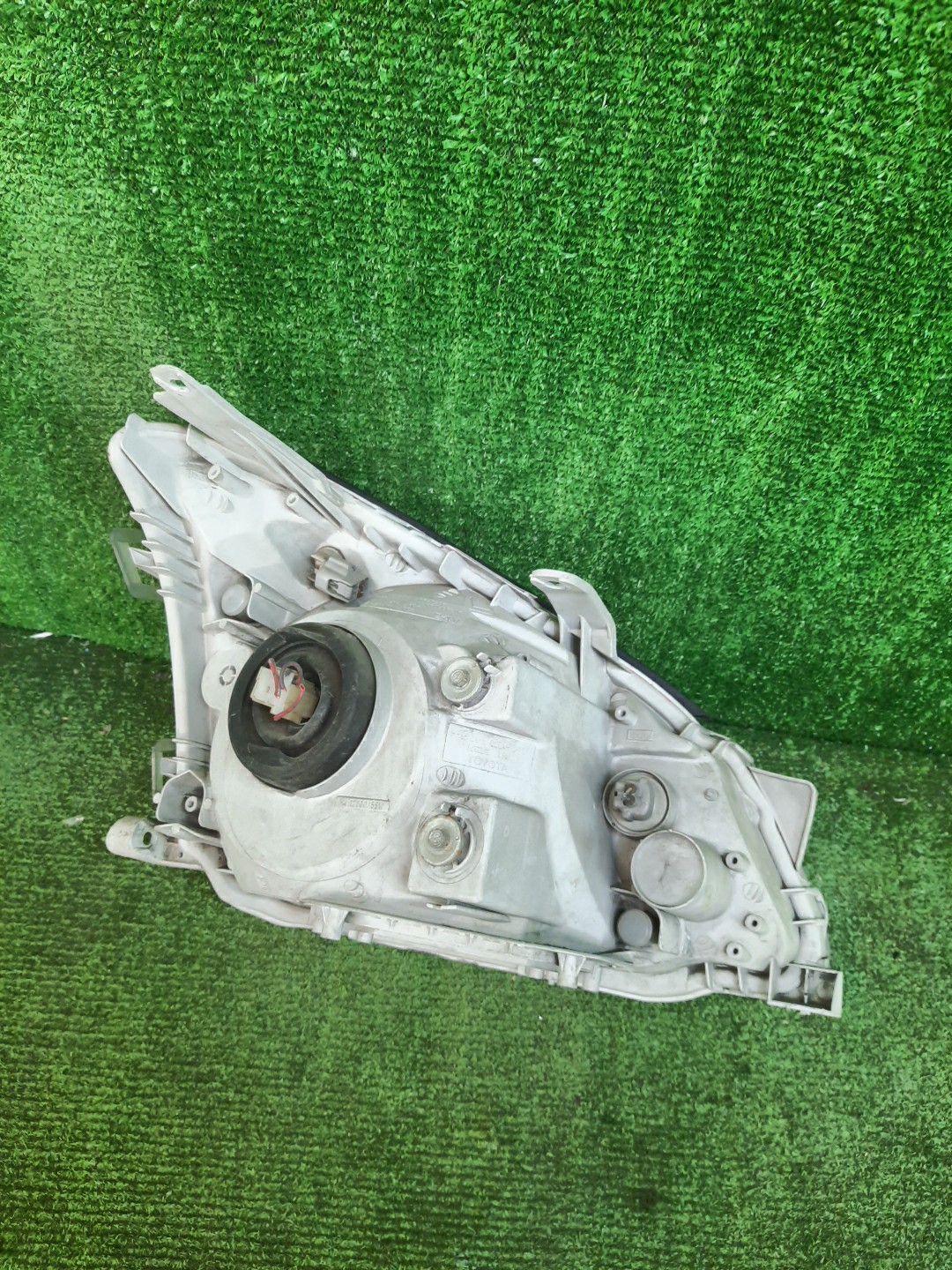Фара левая передняя TOYOTA PREMIO ZZT240, NZT240, AZT240, ZZT245 2 ракурс