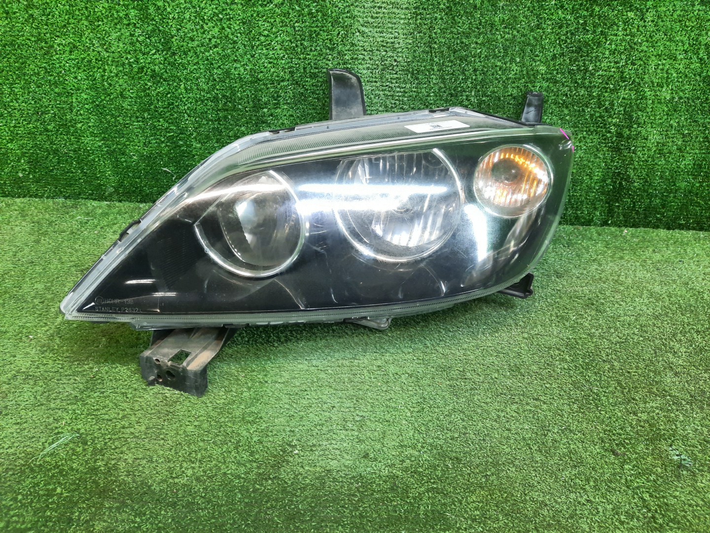 Фара левая передняя MAZDA DEMIO DY3W, DY5W, DY3R 1 ракурс