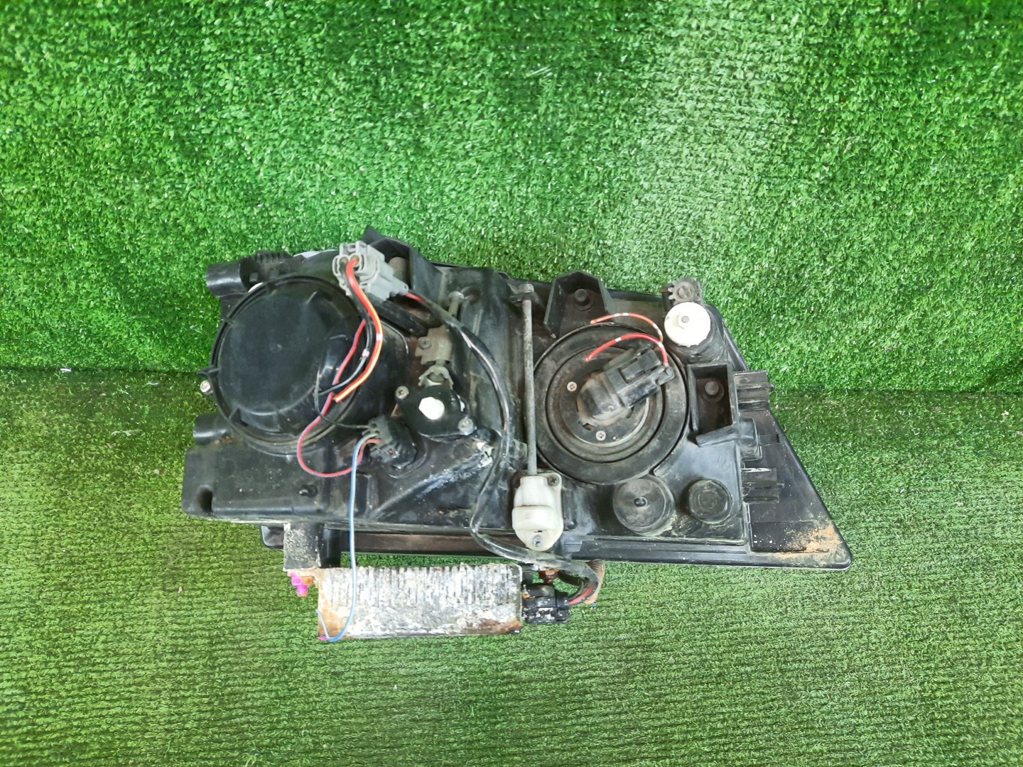 Фара левая передняя NISSAN PRESAGE U30, NU30, TU30, TNU30, HU30, VNU30, VU30 2 ракурс