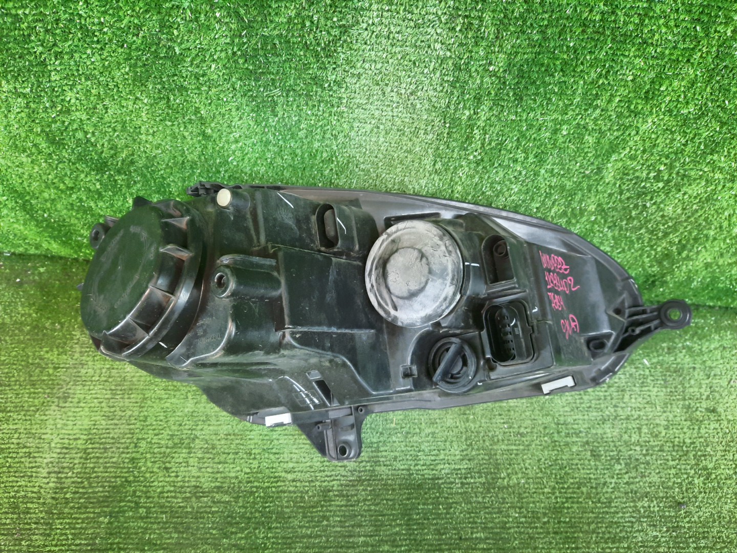 Фара левая передняя VOLKSWAGEN GOLF, JETTA MK5, 1K5, 1K1, A5, 1K2 2 ракурс