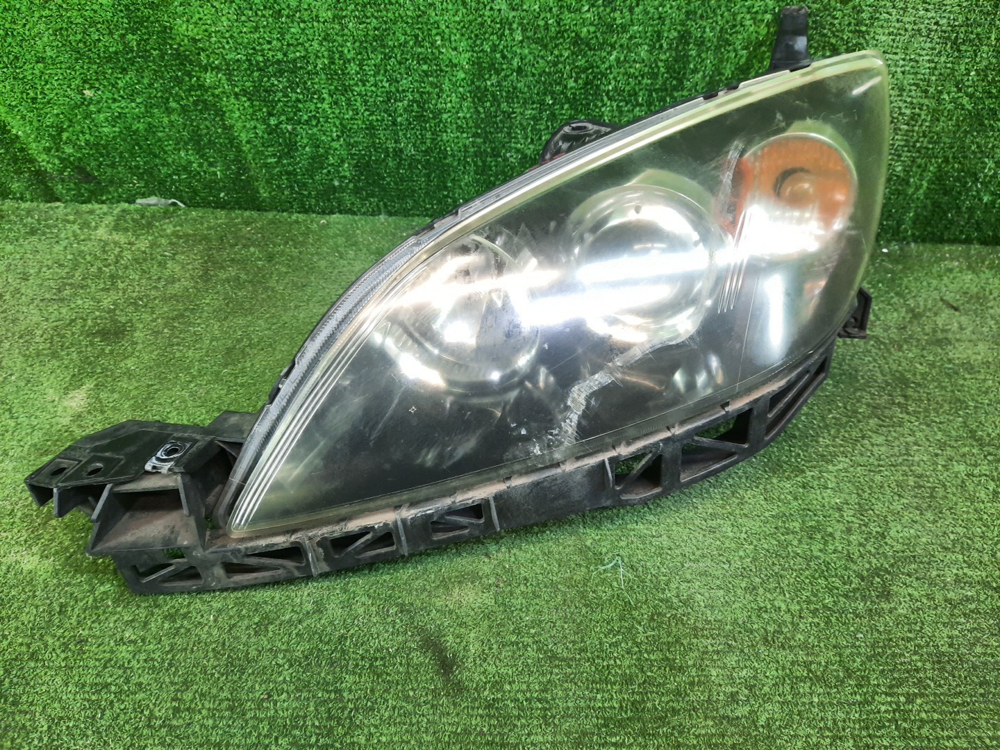 Фара левая передняя MAZDA AXELA, MAZDA 3, 3 BK5P, BK3P, BKEP, BK 1 ракурс