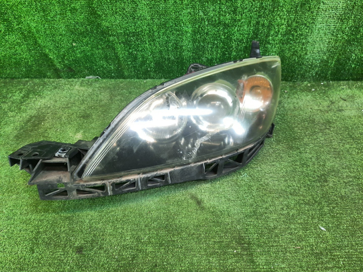 Фара левая передняя MAZDA AXELA, MAZDA 3, 3 BK5P, BK3P, BKEP, BK 2 ракурс