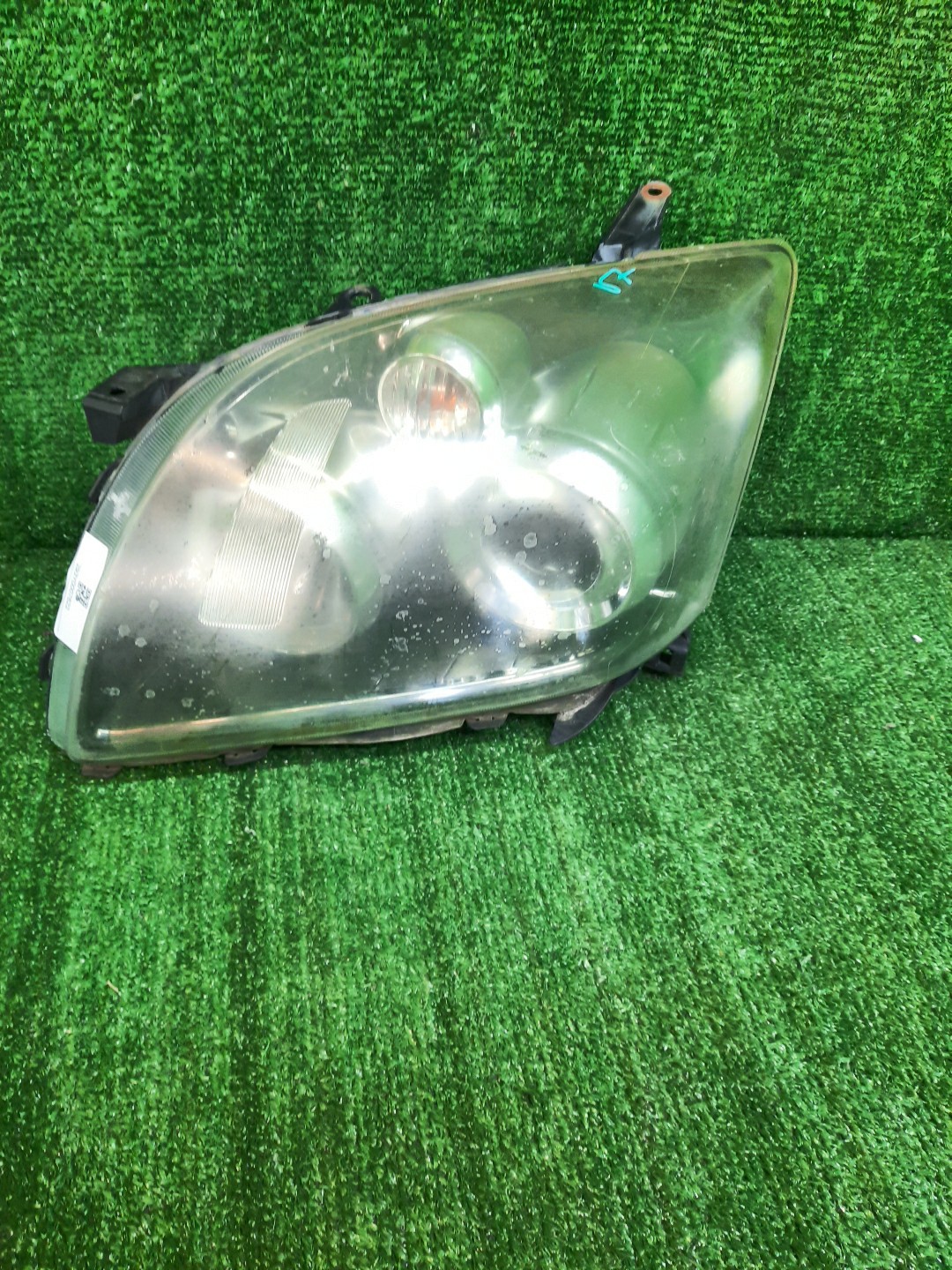 Фара левая передняя TOYOTA AVENSIS ZZT251, AZT250, AZT255, AZT251 1 ракурс