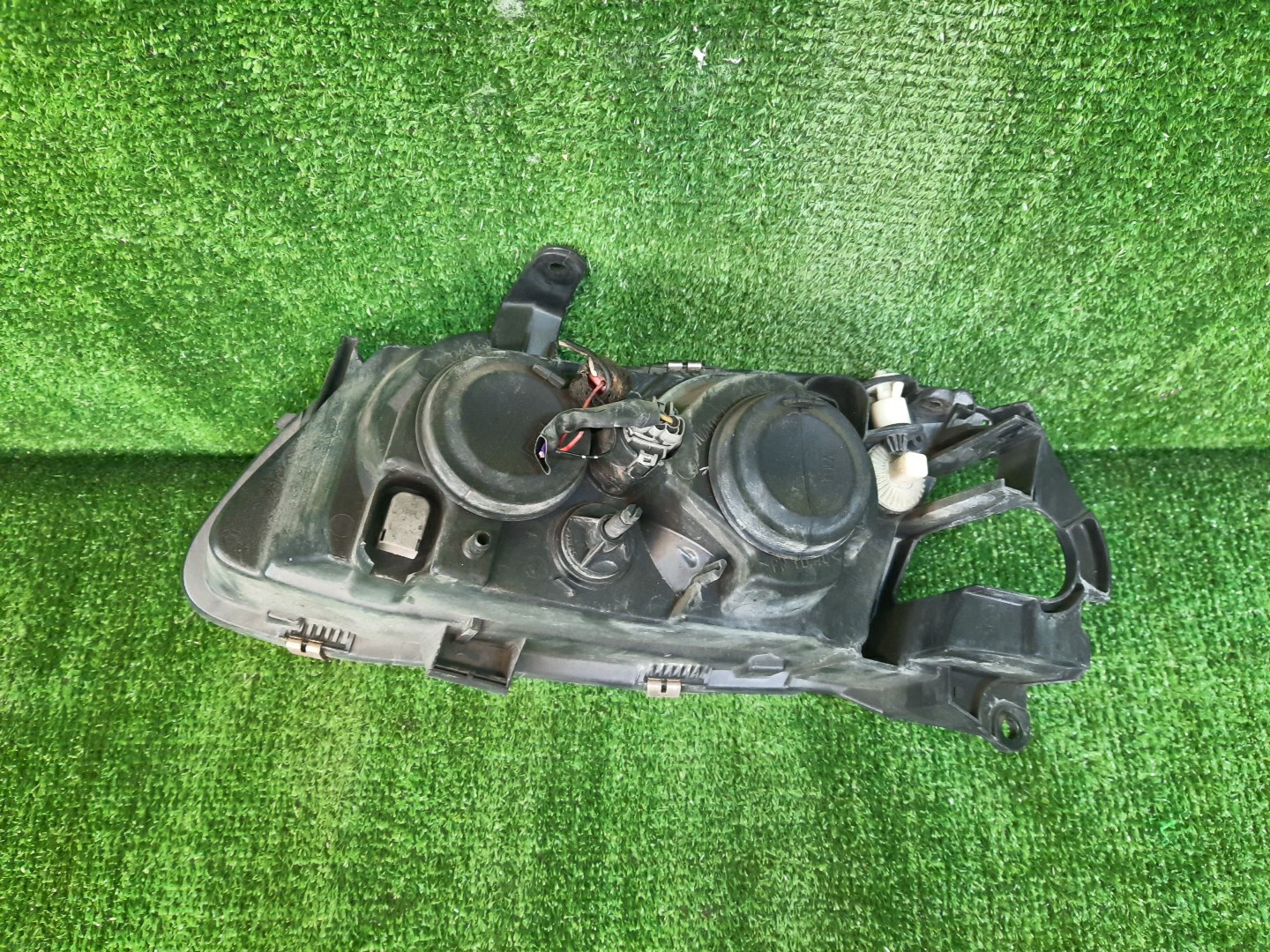 Фара правая передняя NISSAN BLUEBIRD SYLPHY G10, QG10, FG10, TG10, QNG10 2 ракурс