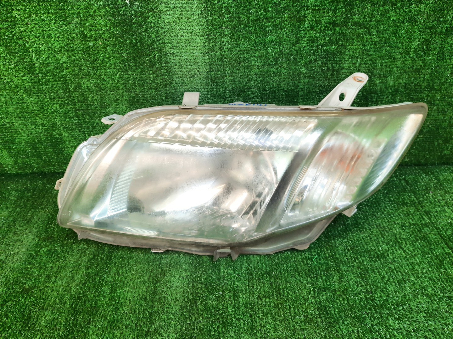 Фара левая передняя TOYOTA AXIO, COROLLA FIELDER, COROLLA  AXIO, FIELDER NZE141, NZE144, ZRE142, ZRE144, ZRE144G, ZRE142G, NZE144G, NZE141G 1 ракурс