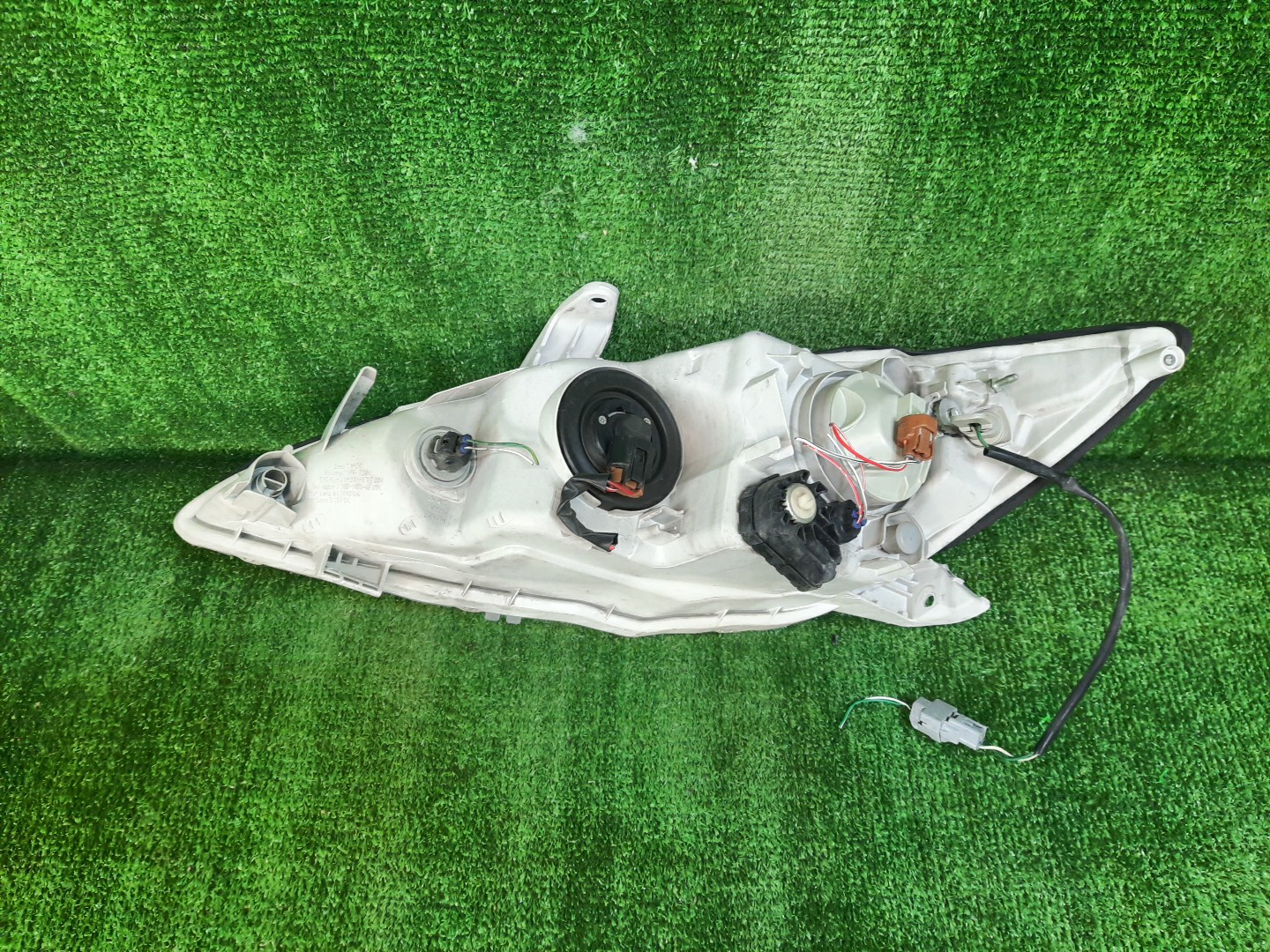 Фара правая передняя TOYOTA CAMRY, ALTIS ACV30, ACV35, ACV30N, ACV35N 3 ракурс