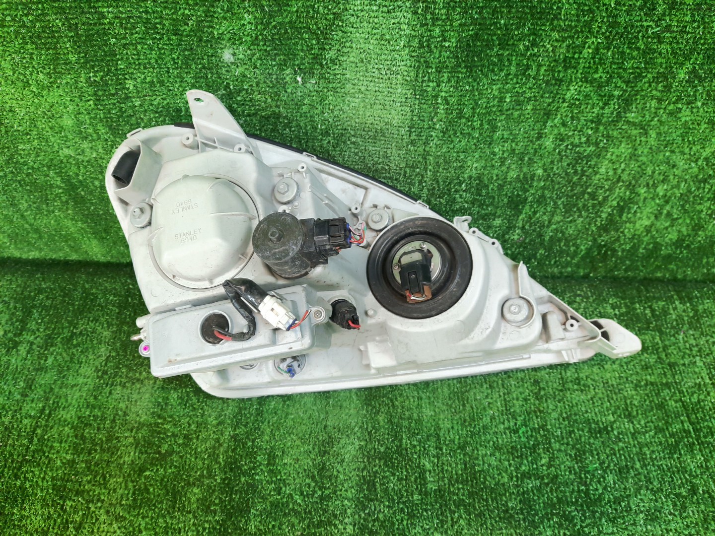 Фара левая передняя TOYOTA CELSIOR, LS430 UCF31, UCF30 2 ракурс