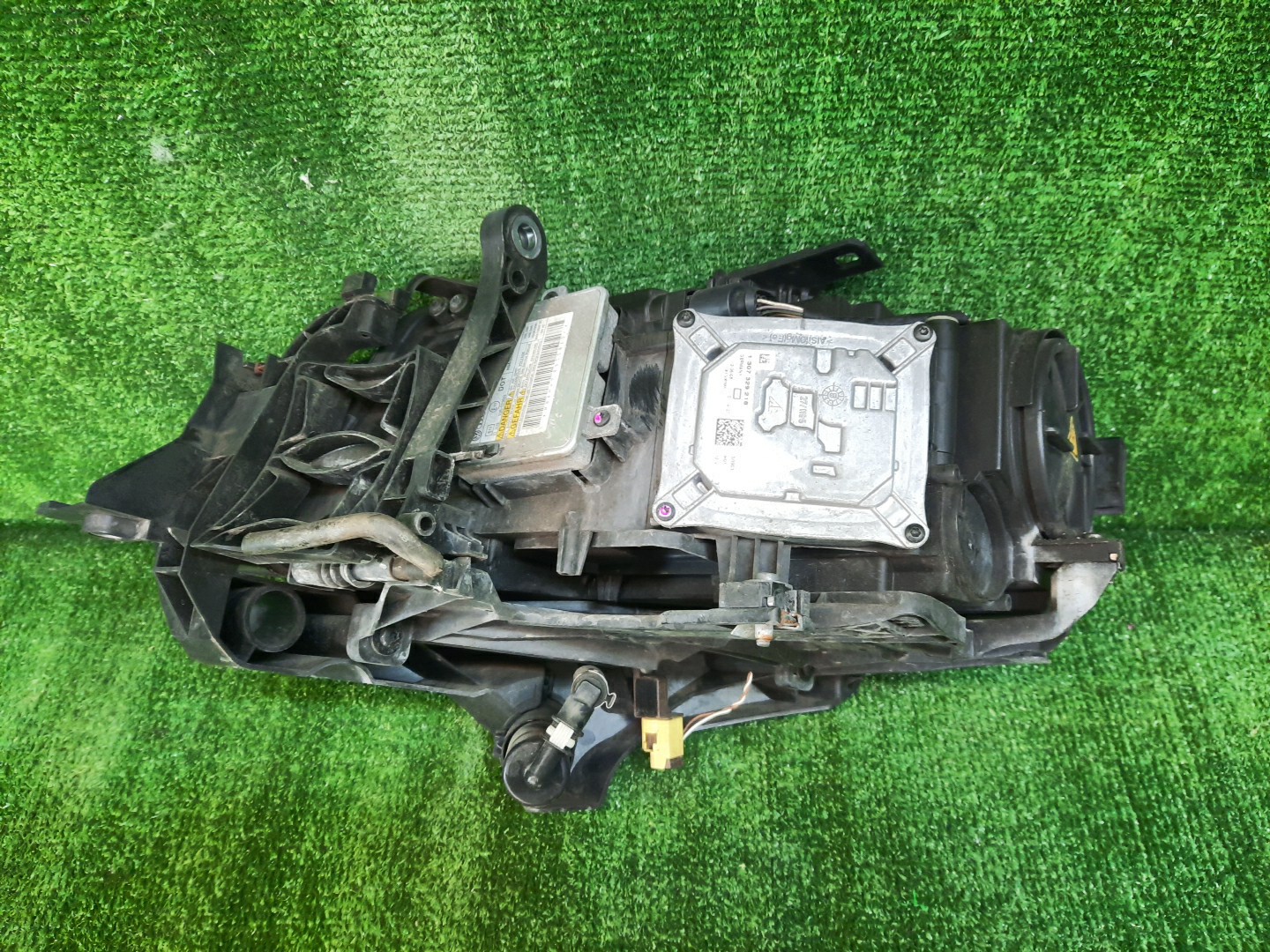 Фара правая передняя AUDI A4 8K2, B8, 8K5 3 ракурс