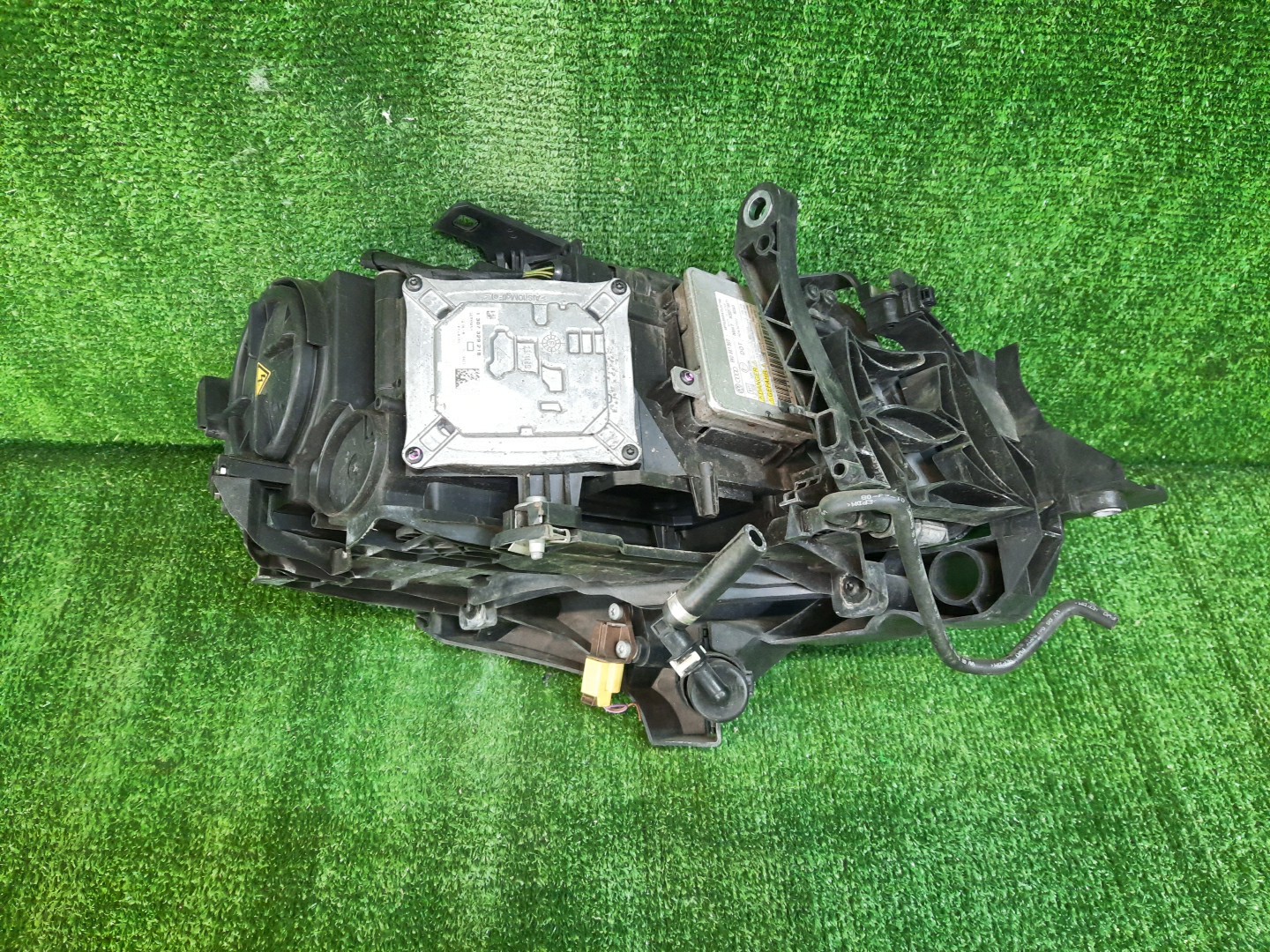Фара левая передняя AUDI A4 8K2, B8, 8K5 3 ракурс