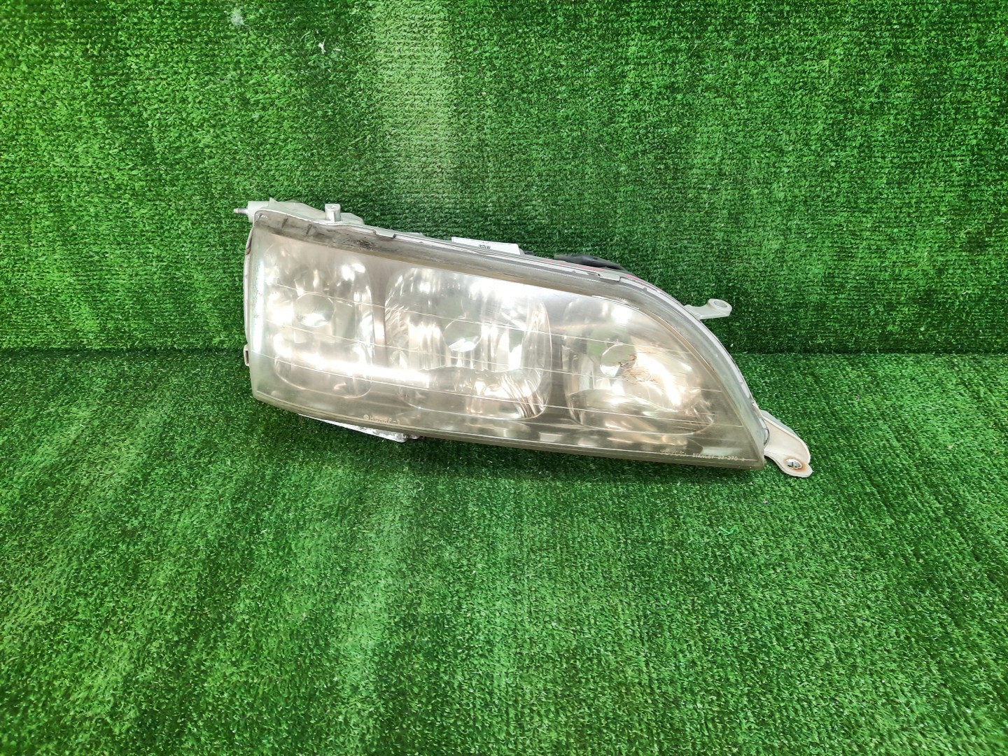 Фара правая передняя TOYOTA CRESTA GX100, JZX100, JZX101, LX100, GX105, JZX105, SX100 1 ракурс
