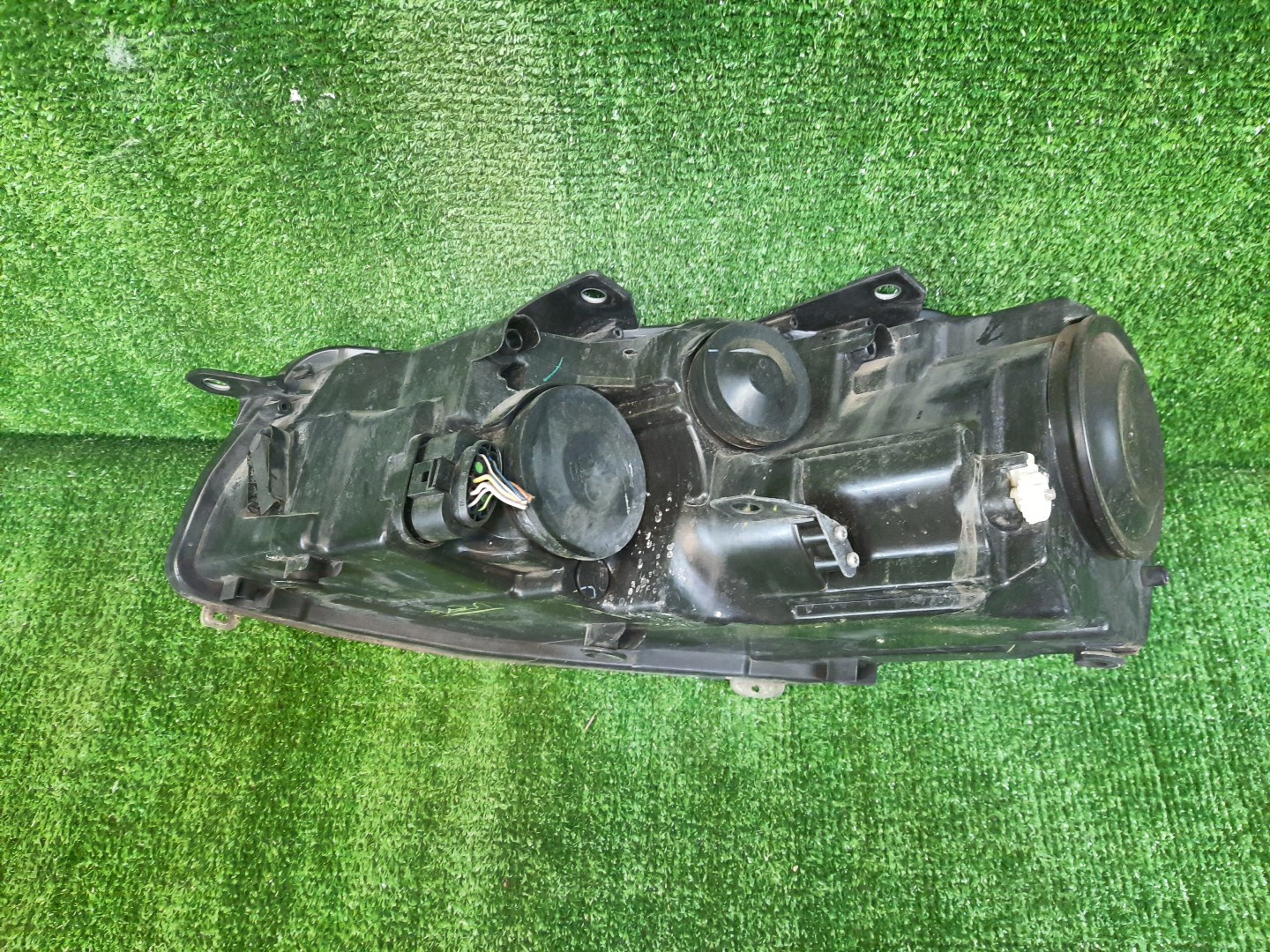 Фара правая передняя VOLKSWAGEN GOLF, JETTA MK5, 1K5, 1K1, A5, 1K2 3 ракурс