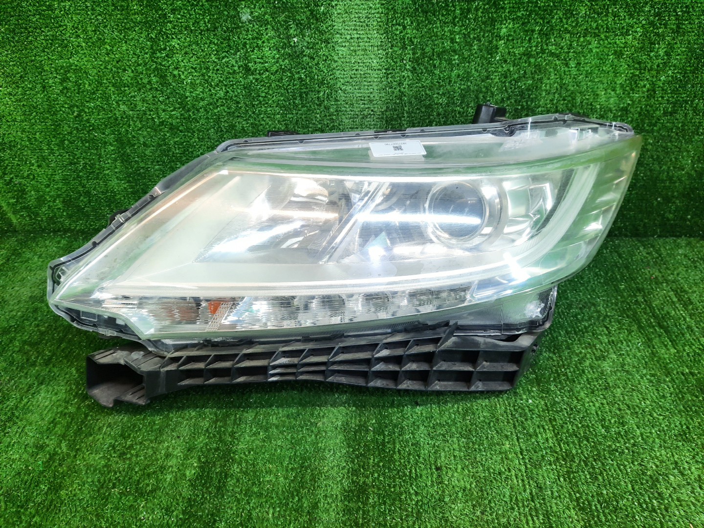 Фара левая передняя HONDA ODYSSEY RC1 1 ракурс