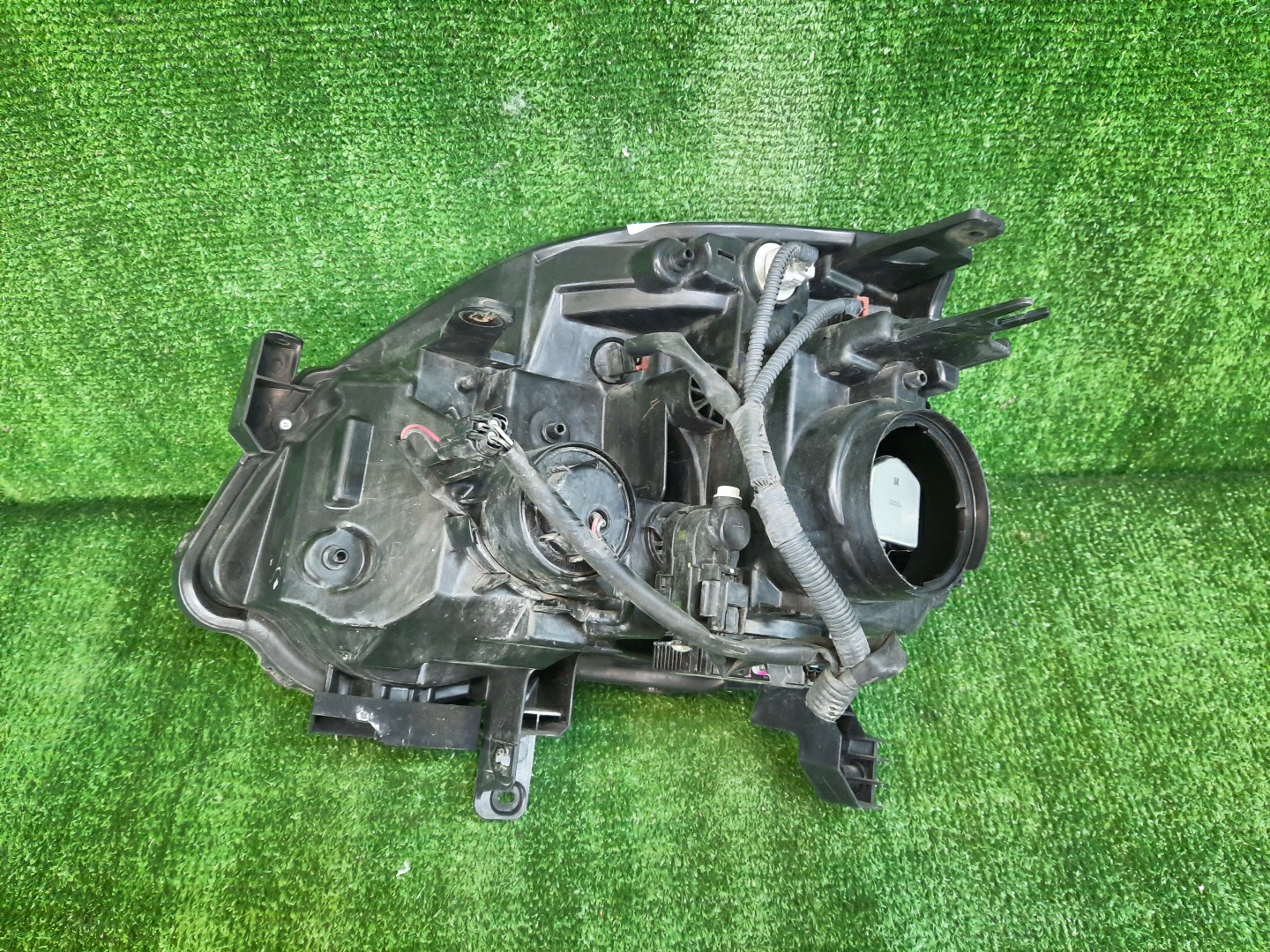 Фара правая передняя NISSAN X-TRAIL T31, NT31, DNT31, TNT31 4 ракурс