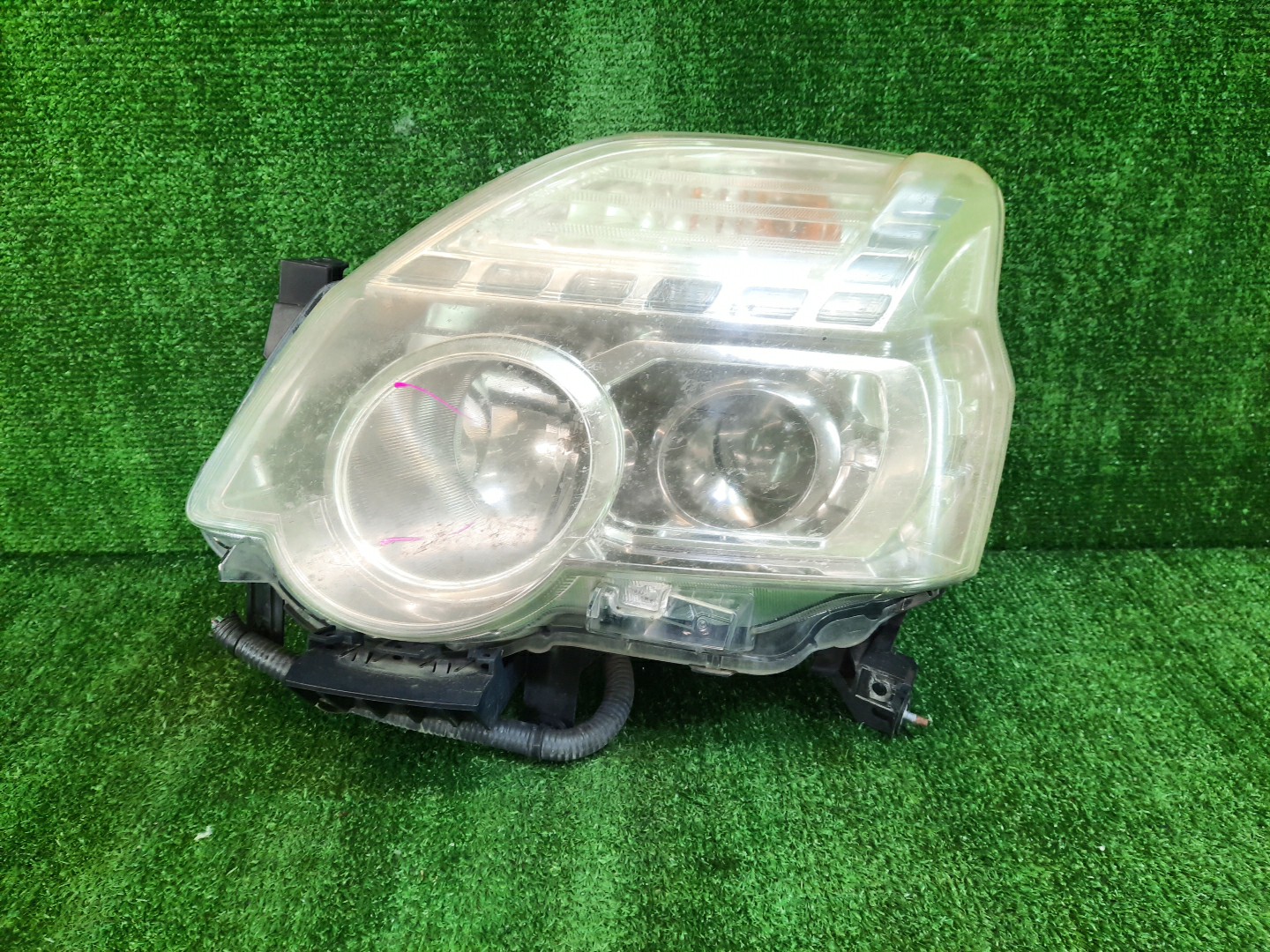 Фара левая передняя NISSAN X-TRAIL T31, NT31, DNT31, TNT31 1 ракурс