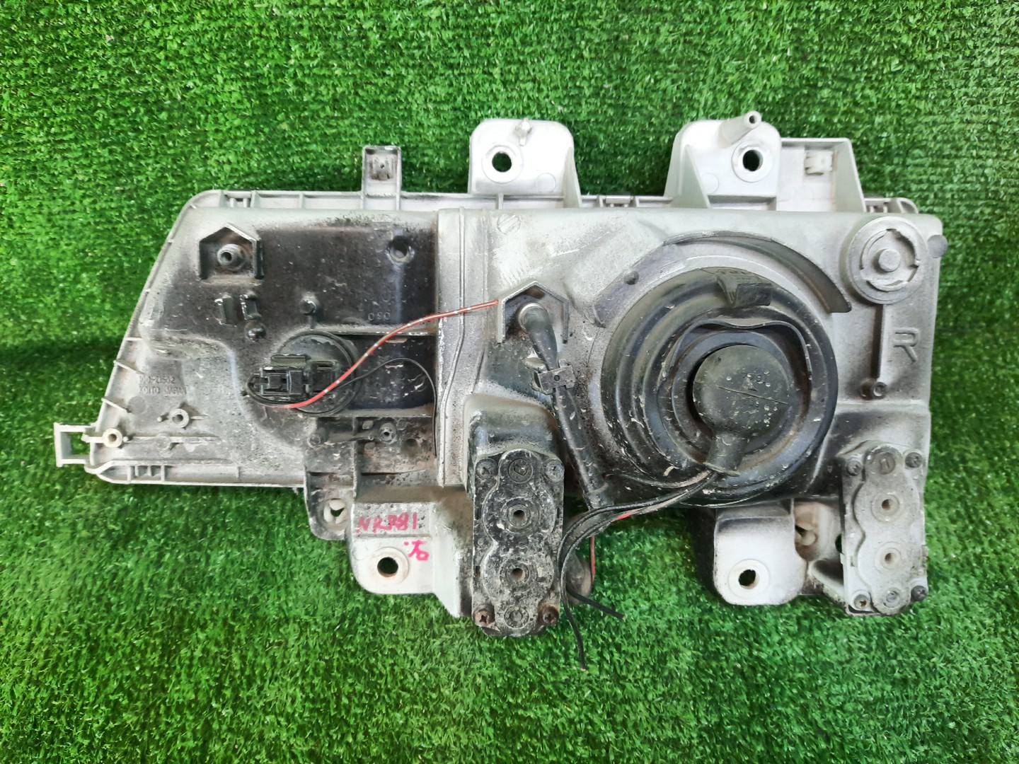 Фара правая передняя ISUZU ELF NKR69 2 ракурс
