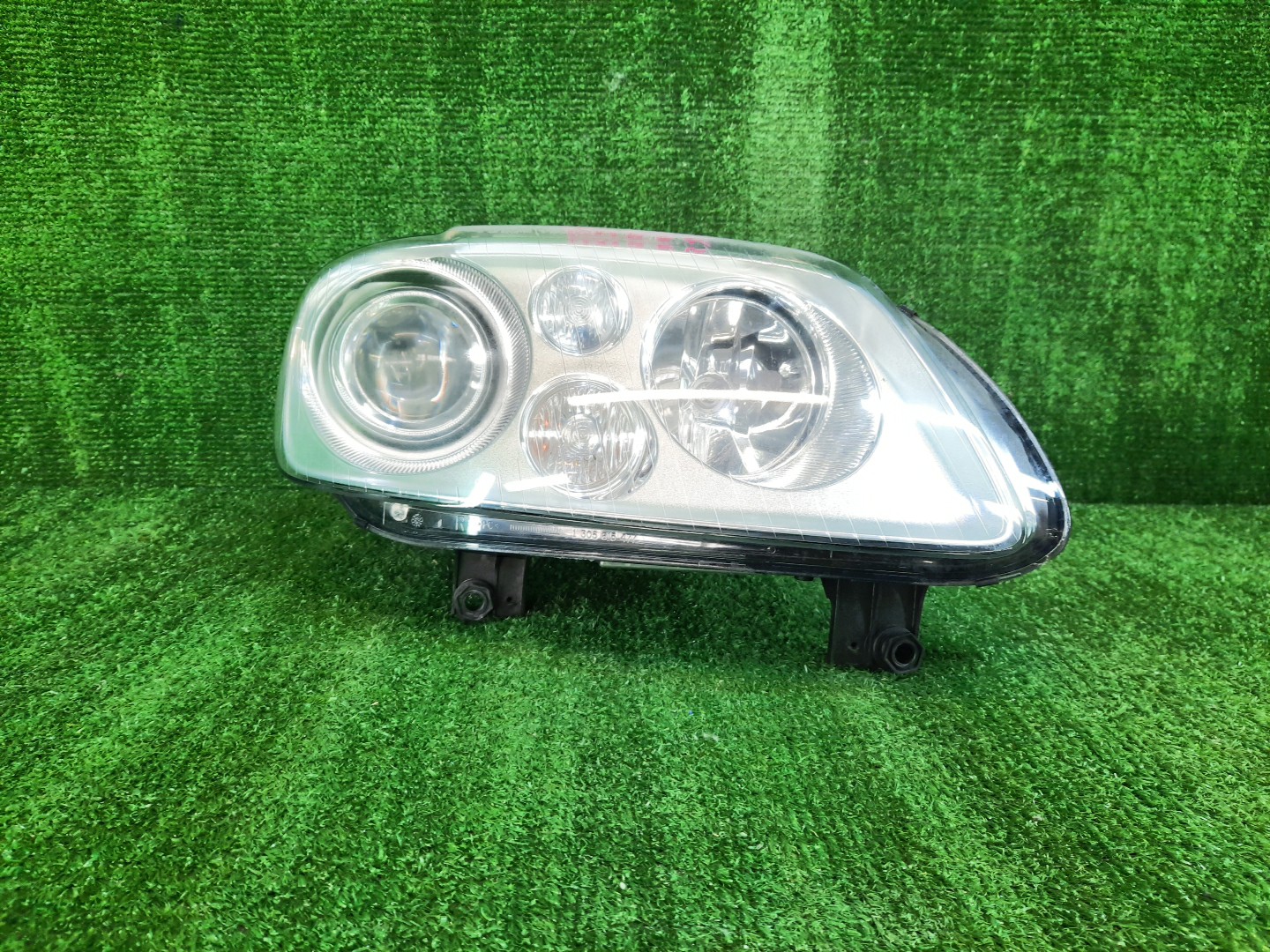 Фара правая передняя VOLKSWAGEN TOURAN 1T1 1 ракурс