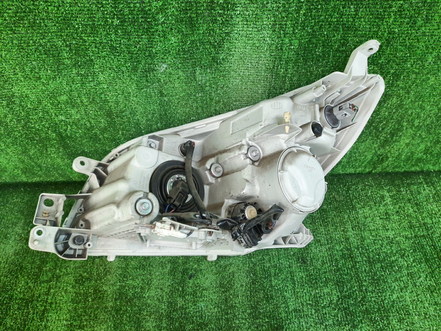 Фара правая передняя TOYOTA RUSH, BE-GO J210E, J200E, J210G, J200G 3 ракурс