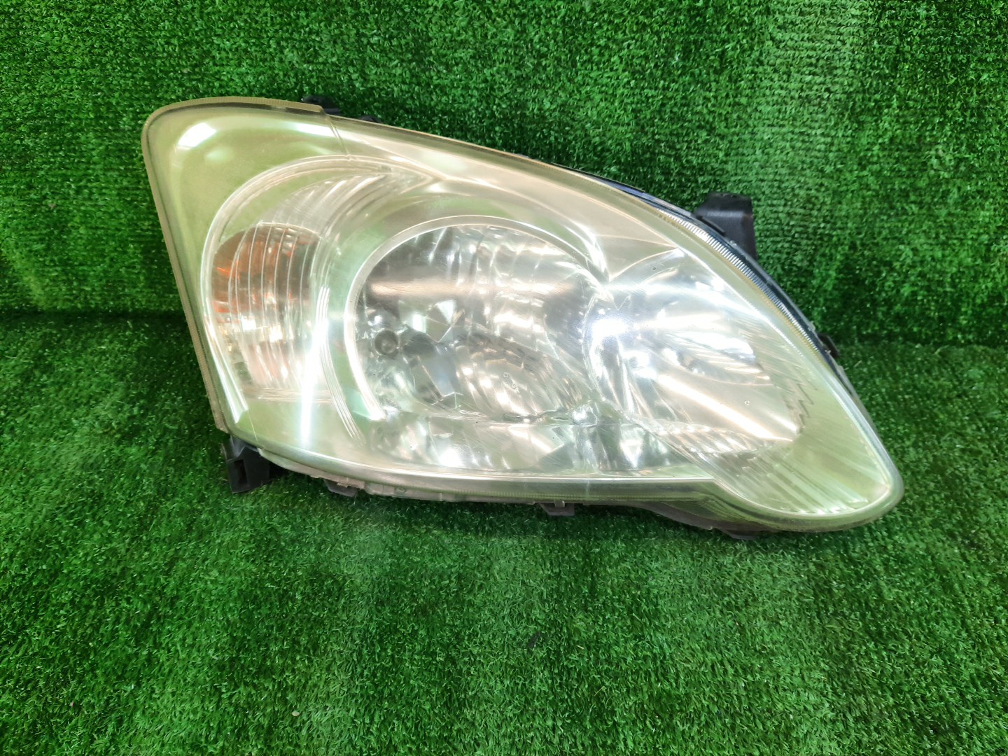 Фара правая передняя TOYOTA ALLEX, COROLLA RUNX ZZE124, NZE121, ZZE122, ZZE123, NZE124 1 ракурс