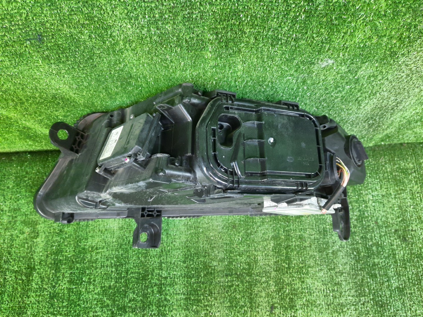 Фара правая передняя AUDI A6 C6, 4F5, 4F2 4 ракурс
