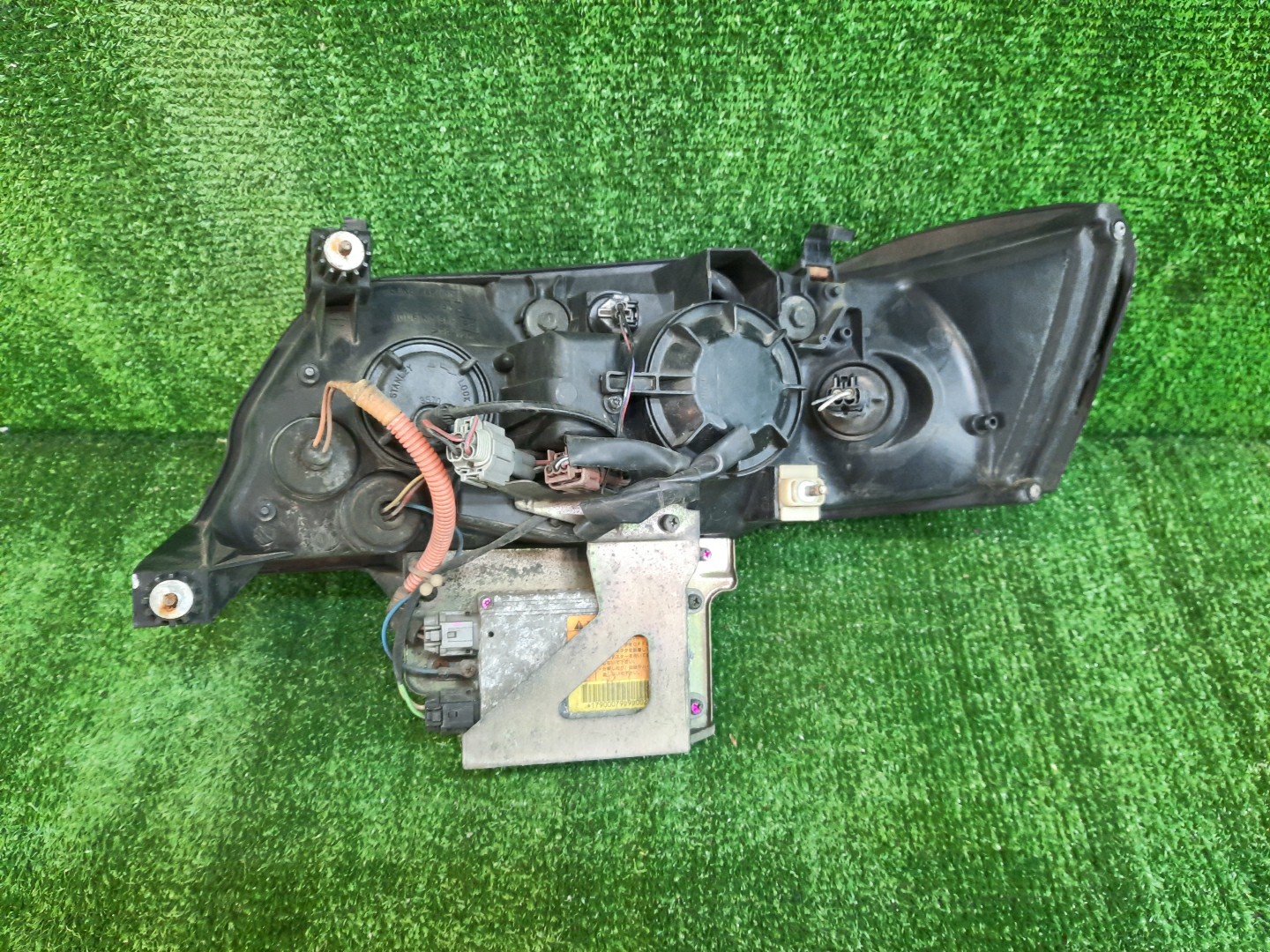 Фара правая передняя NISSAN LAUREL HC35, GNC35, GC35 4 ракурс