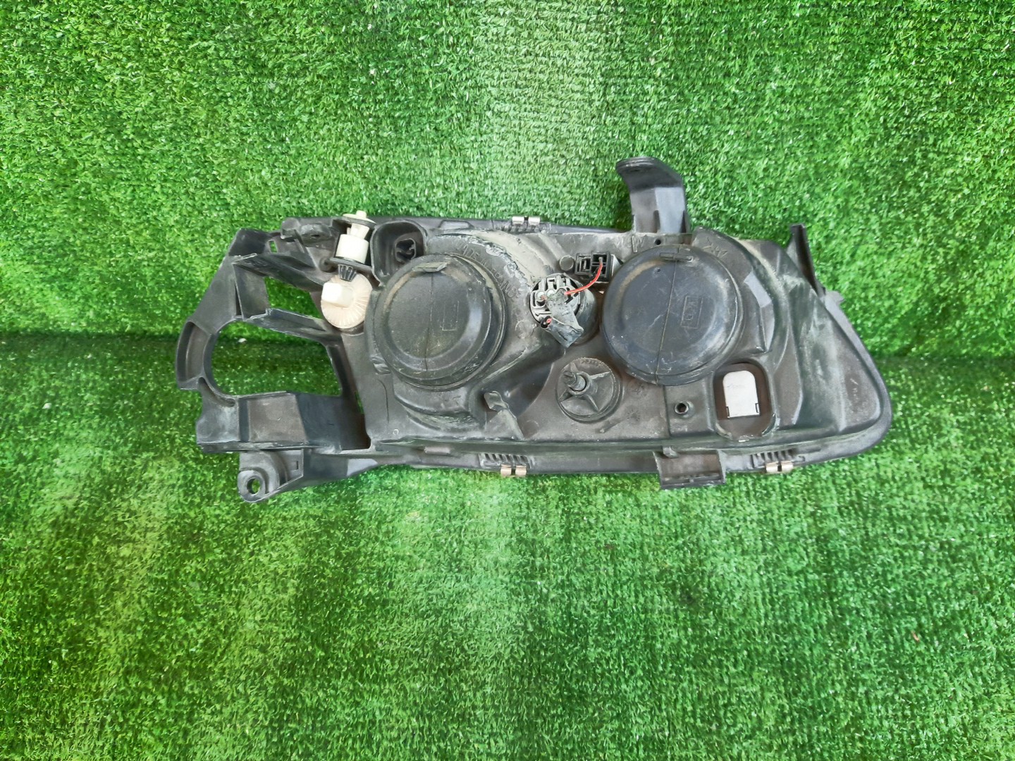 Фара левая передняя NISSAN BLUEBIRD SYLPHY G10, QG10, FG10, TG10, QNG10 2 ракурс