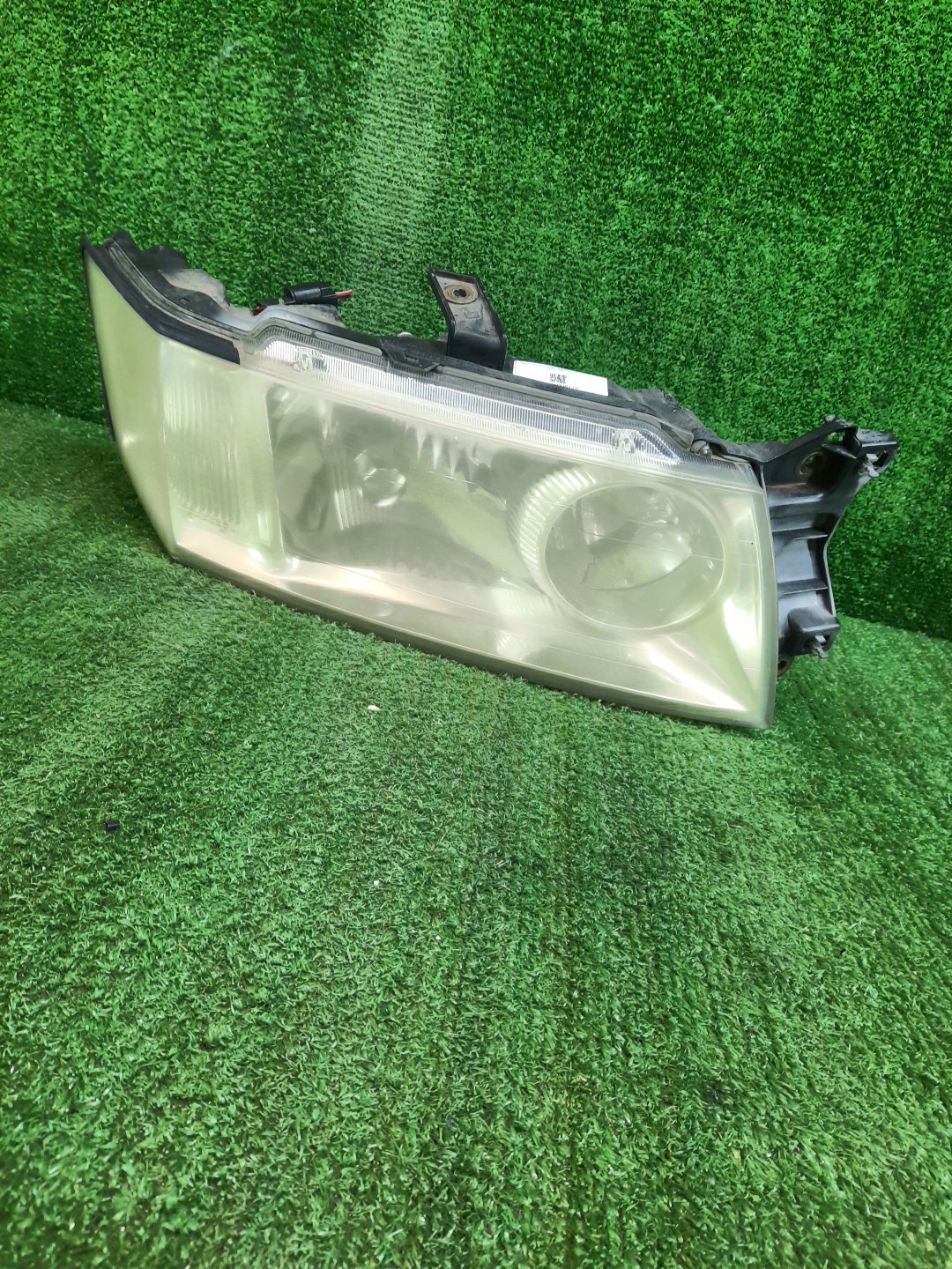 Фара правая передняя MITSUBISHI CHARIOT GRANDIS, CHARIOT N84W, N94W, N96W, N86W 1 ракурс