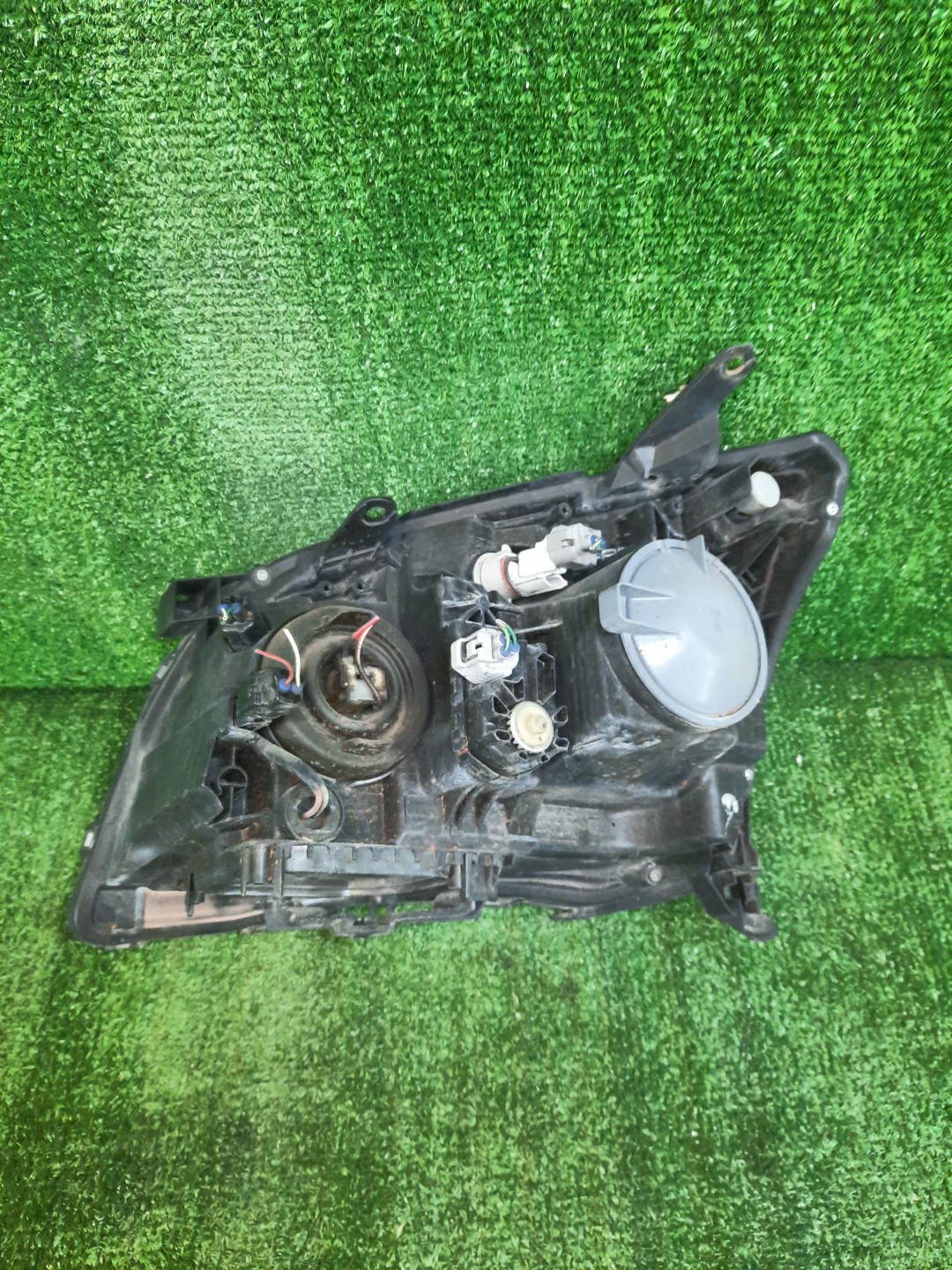 Фара правая передняя TOYOTA AVENSIS ZZT251, AZT250, AZT255, AZT251 2 ракурс