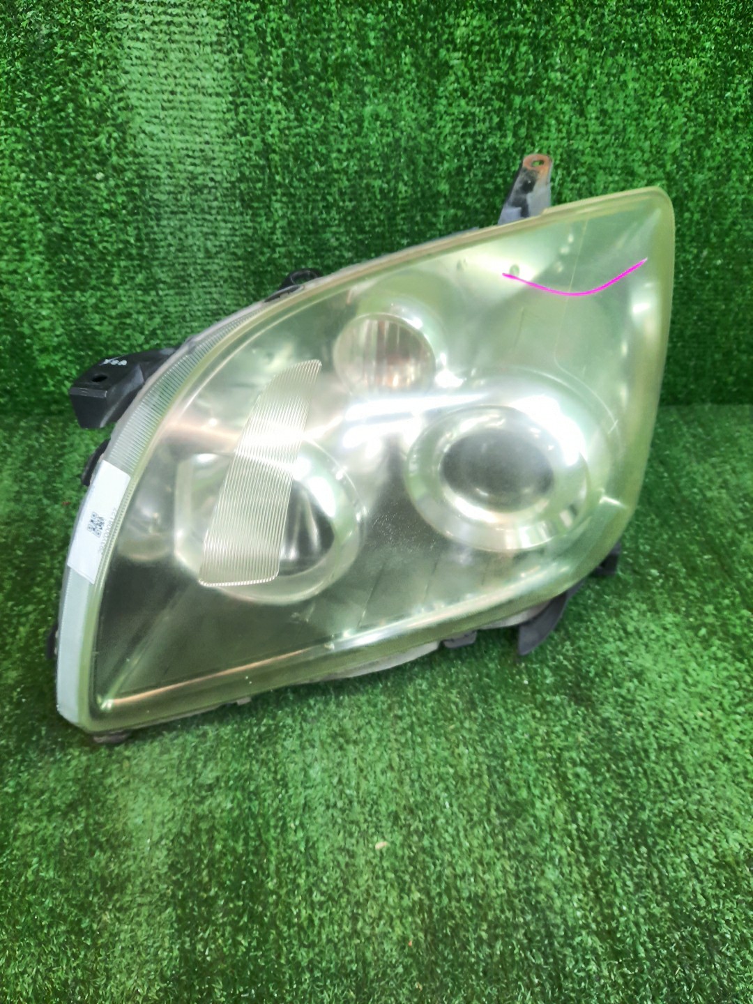 Фара левая передняя TOYOTA AVENSIS ZZT251, AZT250, AZT255, AZT251 1 ракурс