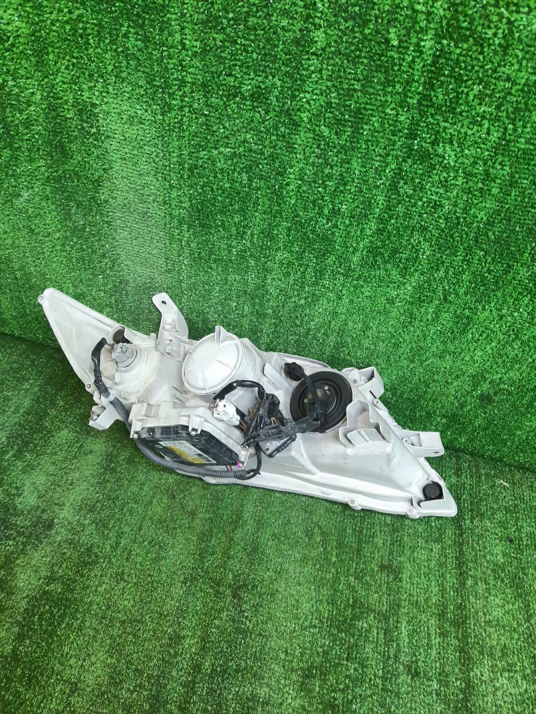 Фара левая передняя TOYOTA CAMRY, ALTIS AHV40, GSV40, ACV40, ACV45, ACV40N, ACV45N 3 ракурс