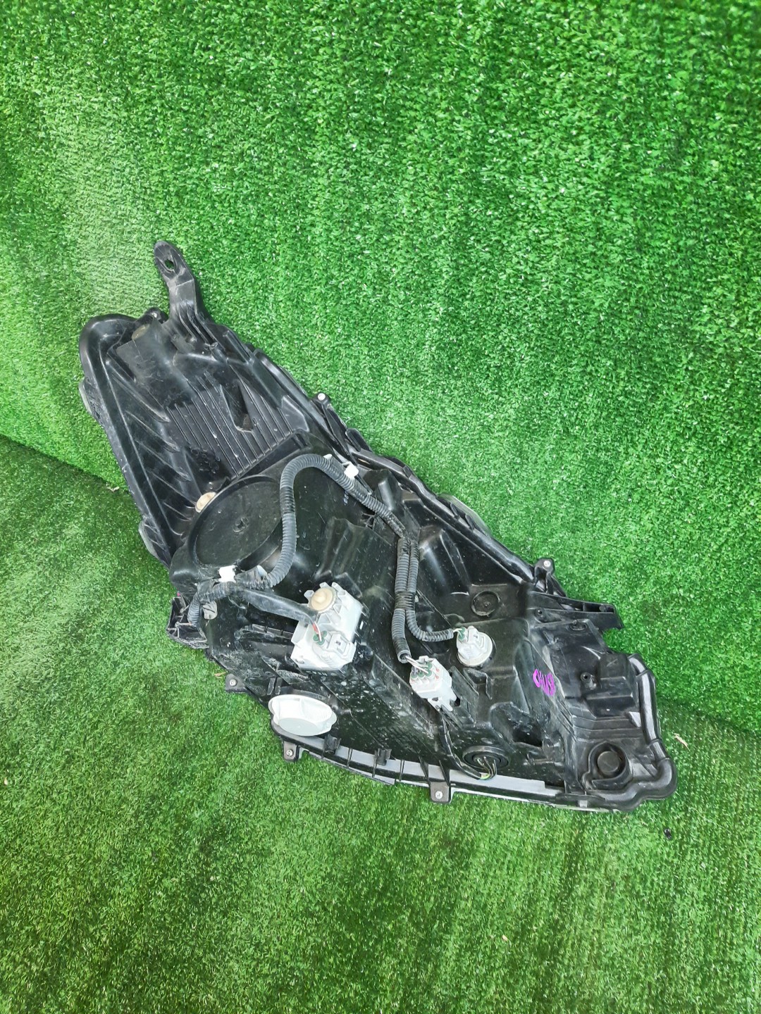 Фара левая передняя TOYOTA VITZ, YARIS KSP130, NSP130, NSP135, NCP131 4 ракурс