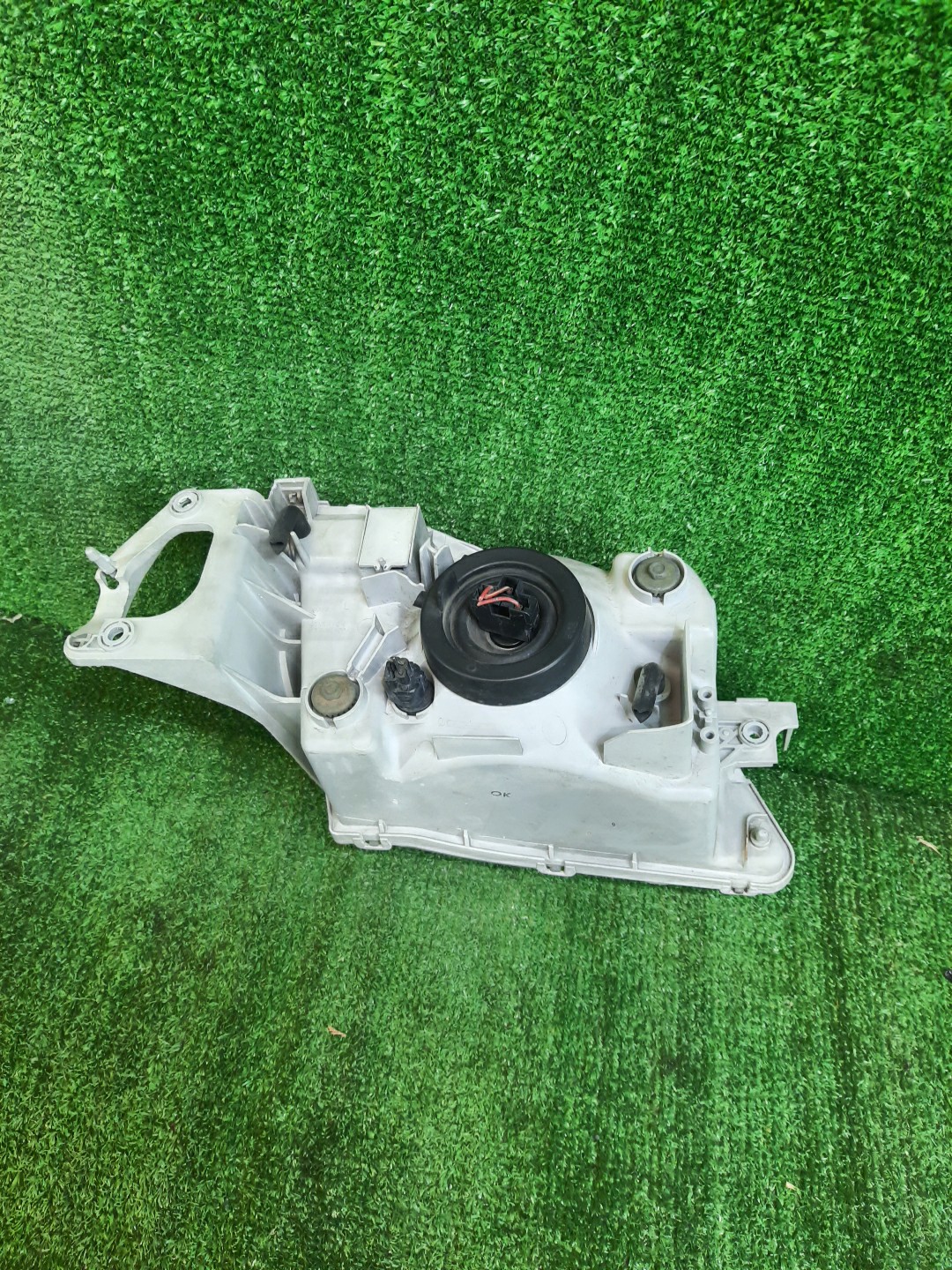 Фара левая передняя MAZDA FAMILIA, 323 BJ5W, BJ5P, BJEP, BJFW, BJ8W, BJ3P, BJFP, BJ 2 ракурс
