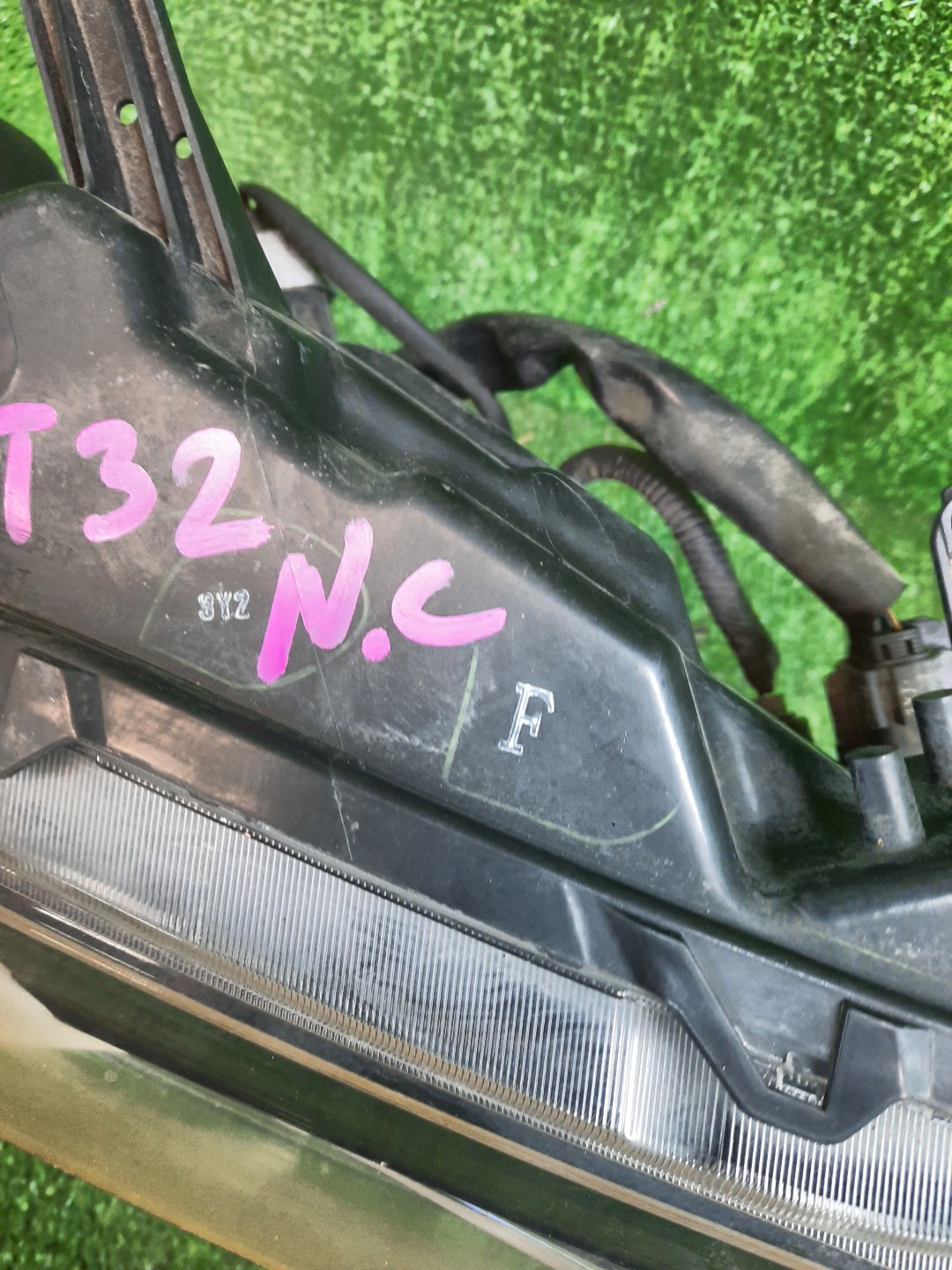 Фара правая передняя NISSAN X-TRAIL HT32, T32, HNT32, NT32 3 ракурс