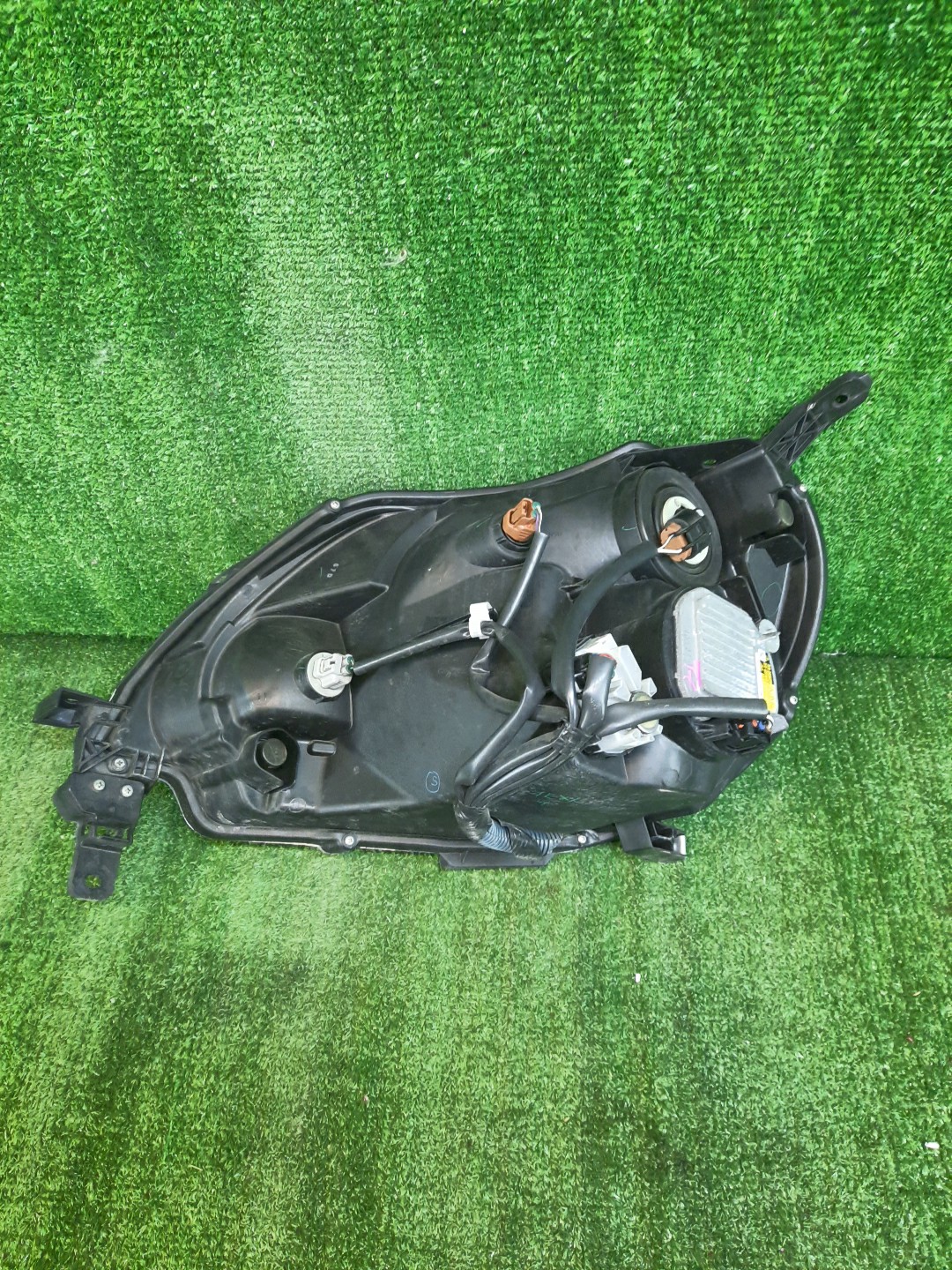 Фара правая передняя TOYOTA PORTE NCP141, NSP140, NSP141, NCP145 2 ракурс
