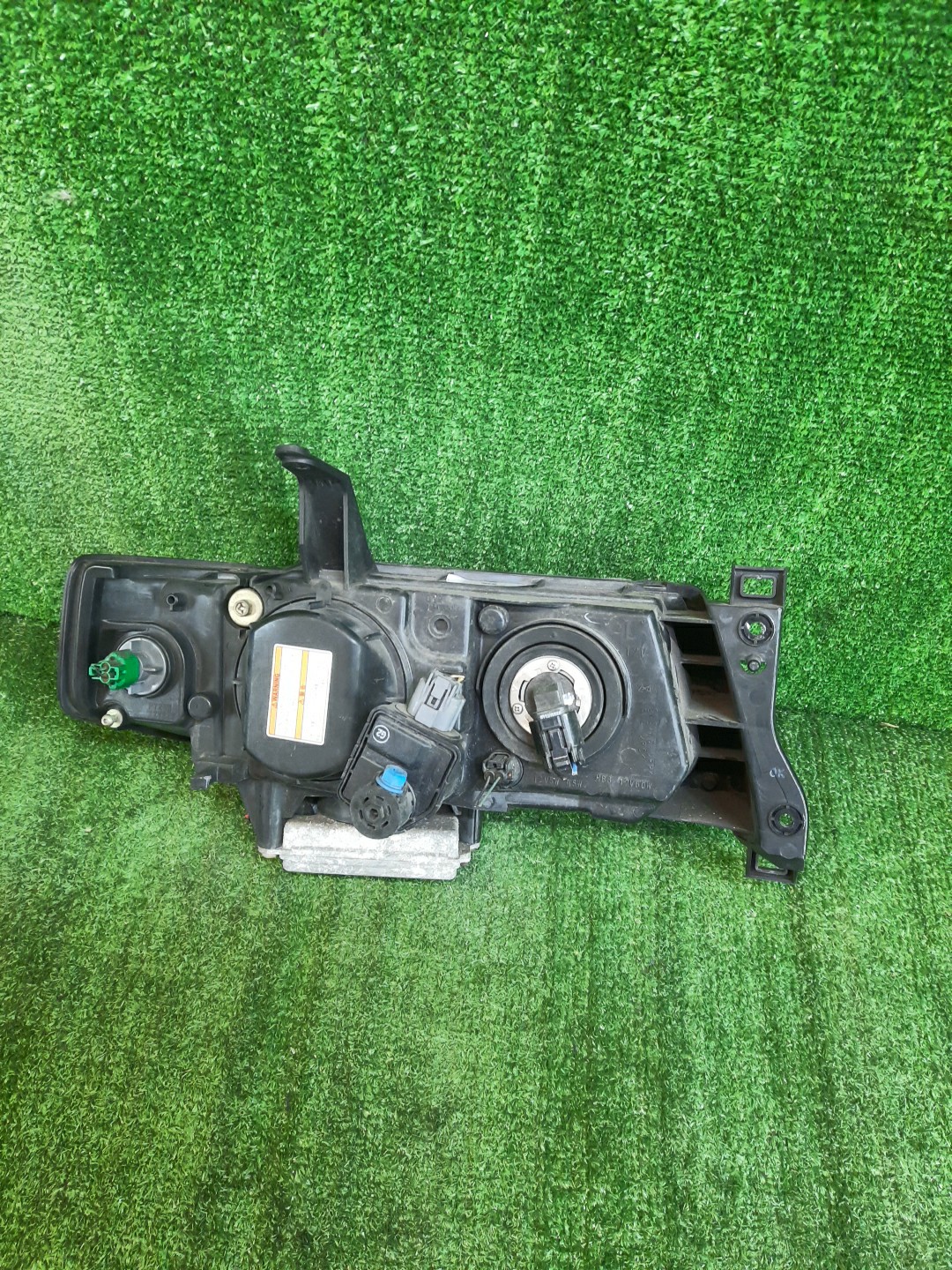 Фара левая передняя MAZDA FORD FRIDA, BONGO FRIENDEE SGE3F, SGEWF, SGL3F, SGL5F, SGLRF, SG5WF, SGLWF, SGE3, SGEW, SGLW, SG5W, SGLR, SGL5, SGL3 2 ракурс