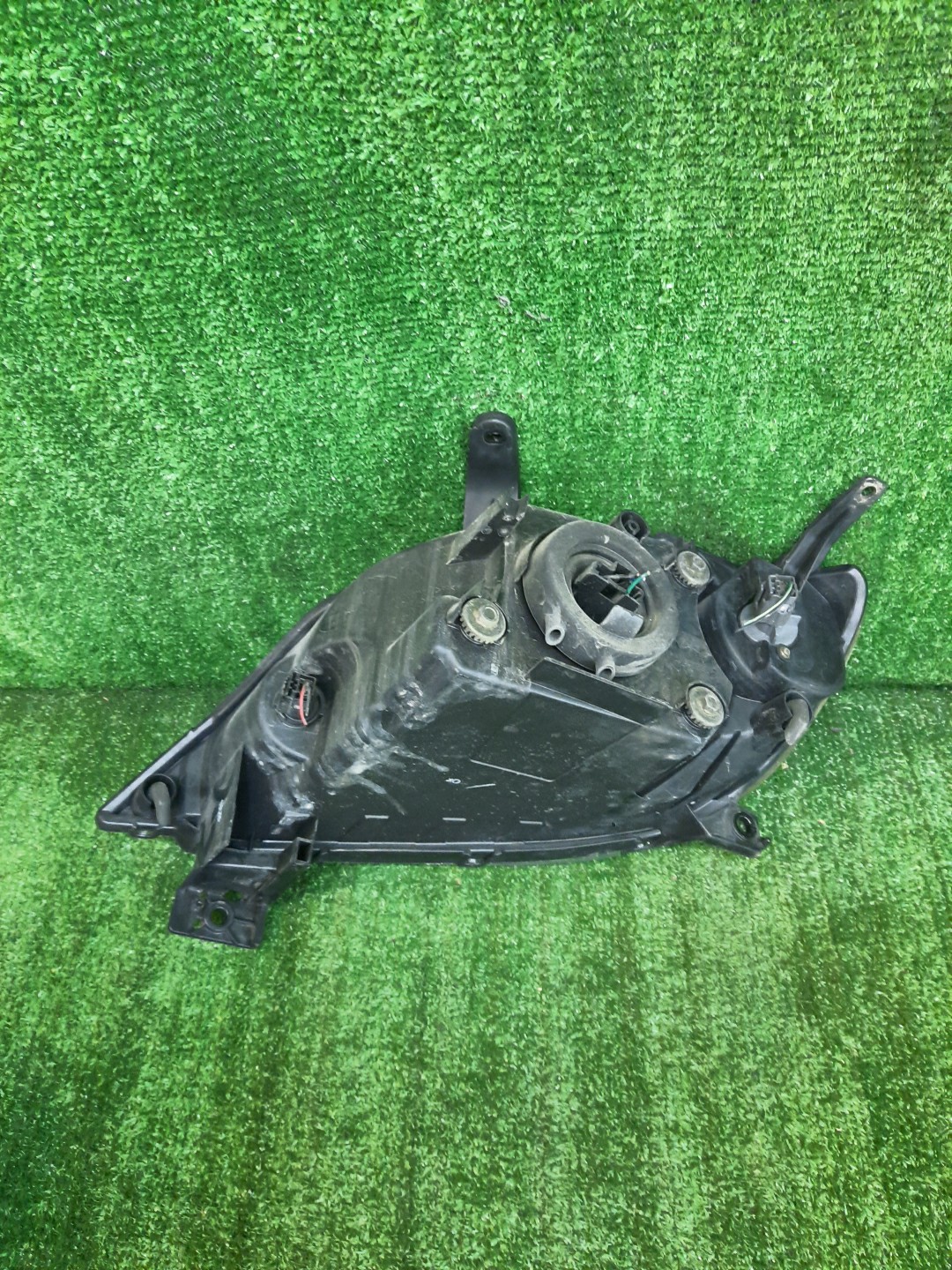 Фара правая передняя MAZDA DEMIO DY3W, DY5W, DY3R 3 ракурс