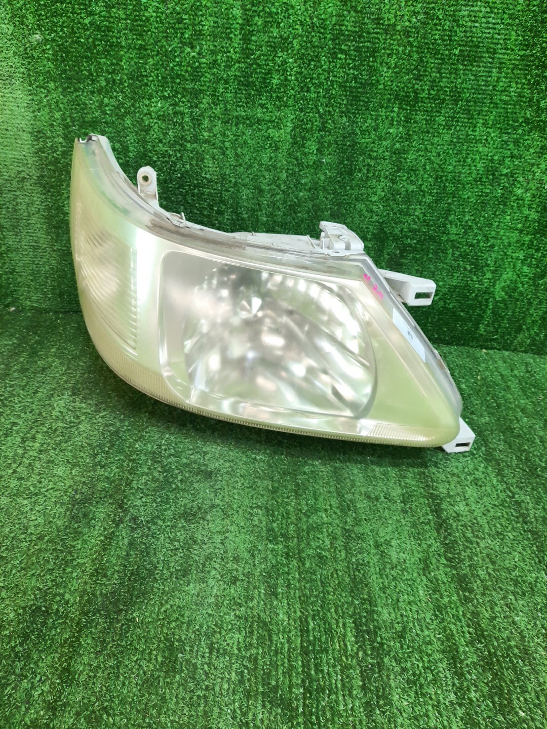 Фара правая передняя NISSAN SERENA TNC24, TC24, RC24, PC24, PNC24, VC24, VNC24 1 ракурс