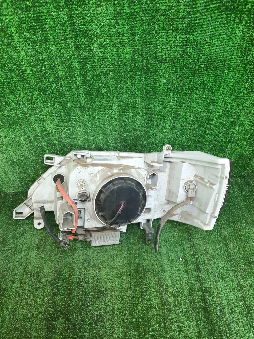 Фара правая передняя NISSAN SERENA TNC24, TC24, RC24, PC24, PNC24, VC24, VNC24 2 ракурс
