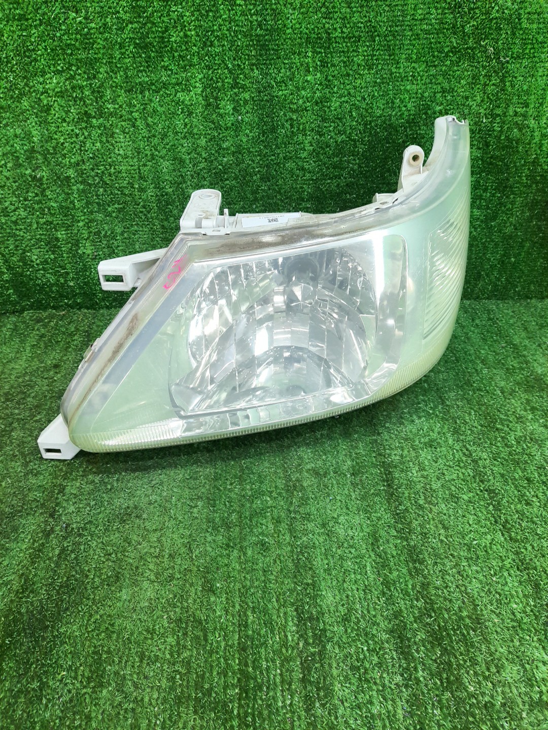 Фара левая передняя NISSAN SERENA TNC24, TC24, RC24, PC24, PNC24, VC24, VNC24 1 ракурс