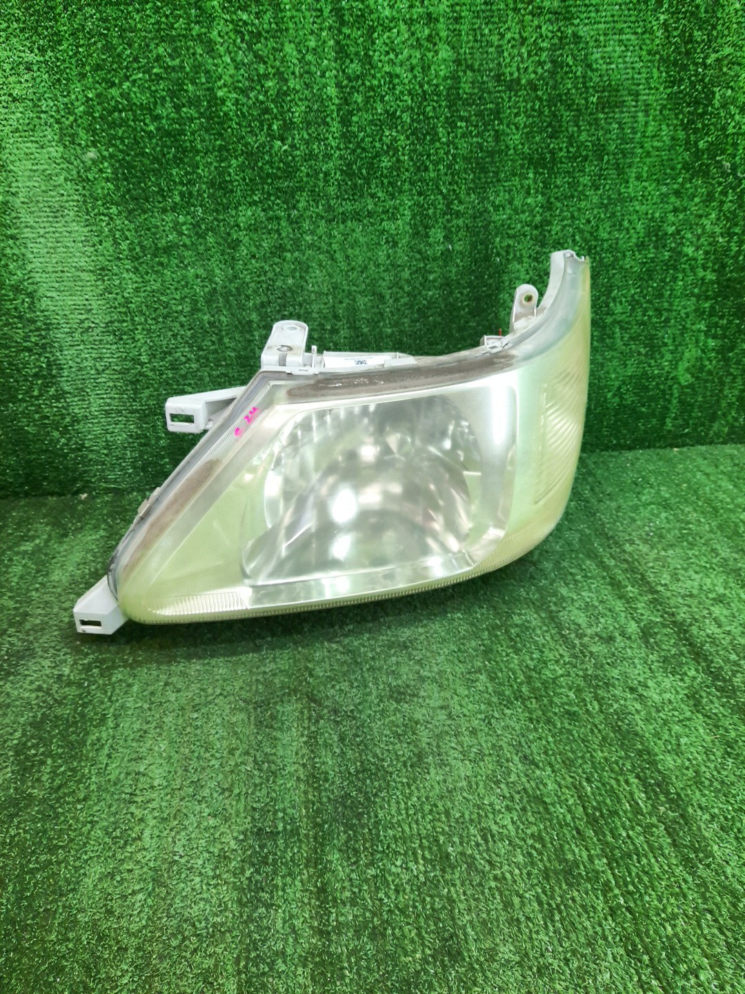 Фара левая передняя NISSAN SERENA TNC24, TC24, RC24, PC24, PNC24, VC24, VNC24 1 ракурс