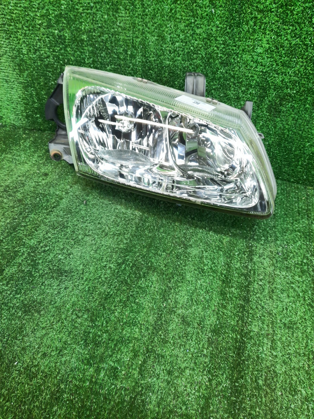 Фара правая передняя NISSAN BLUEBIRD SYLPHY G10, QG10, FG10, TG10, QNG10 1 ракурс