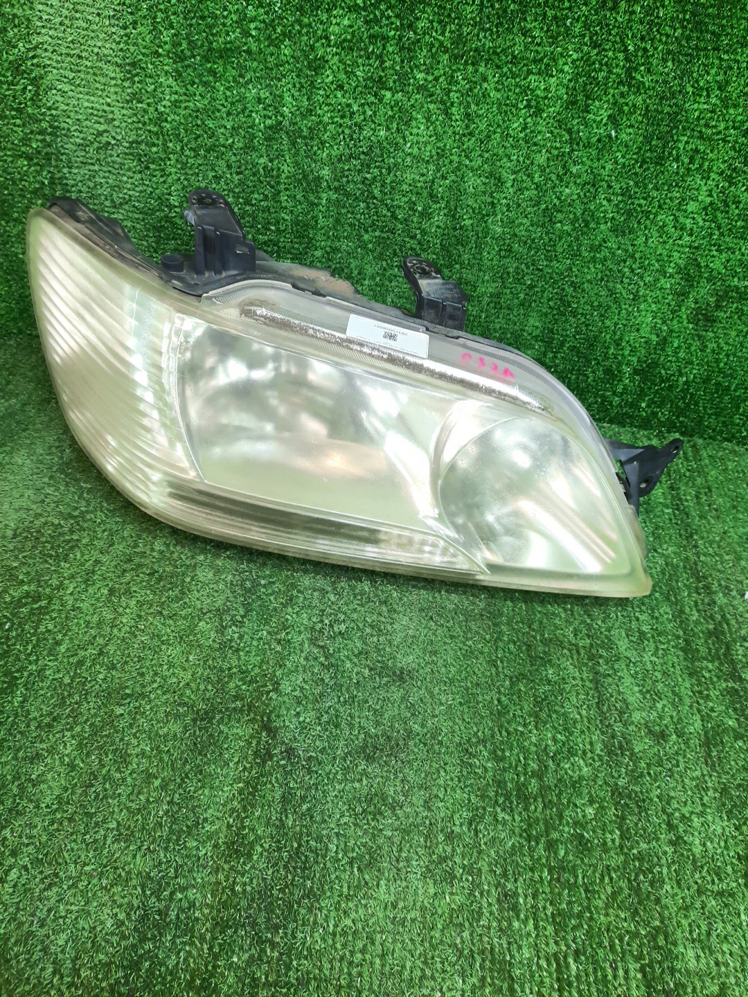 Фара правая передняя MITSUBISHI LANCER CEDIA, LANCER CS3W, CS9W, CS9A, CS1A, CS2A, CS2W, CS5W, CS5A, CS3A, CS6A, CS2V 1 ракурс
