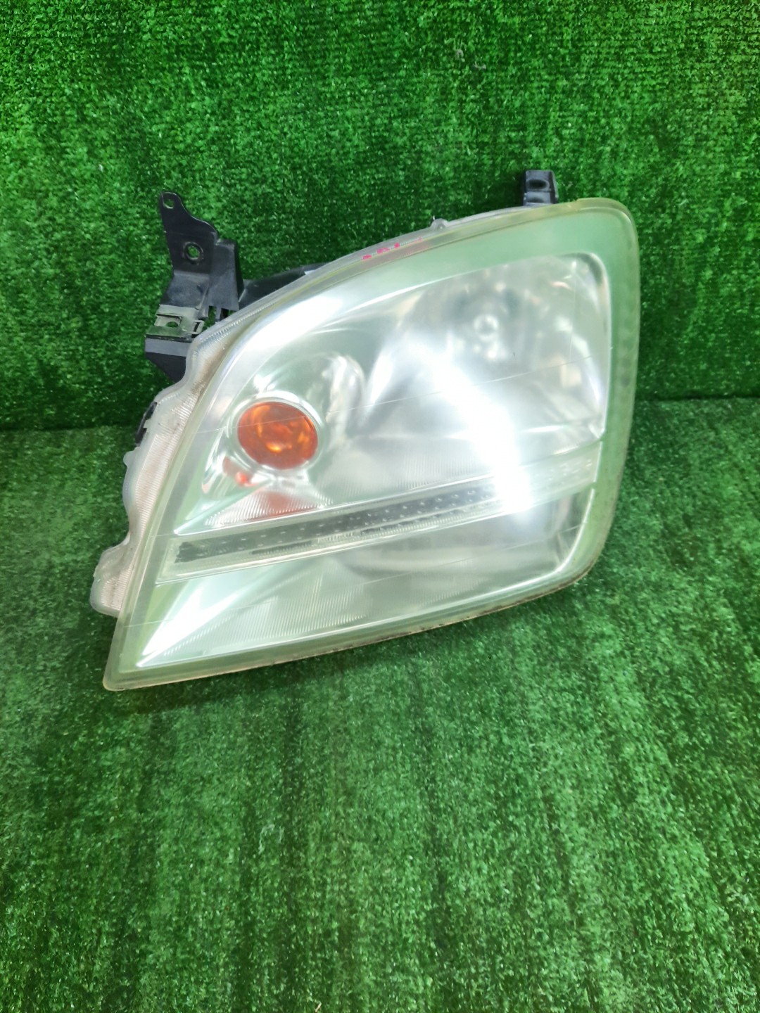 Фара левая передняя MITSUBISHI DION CR9W 1 ракурс