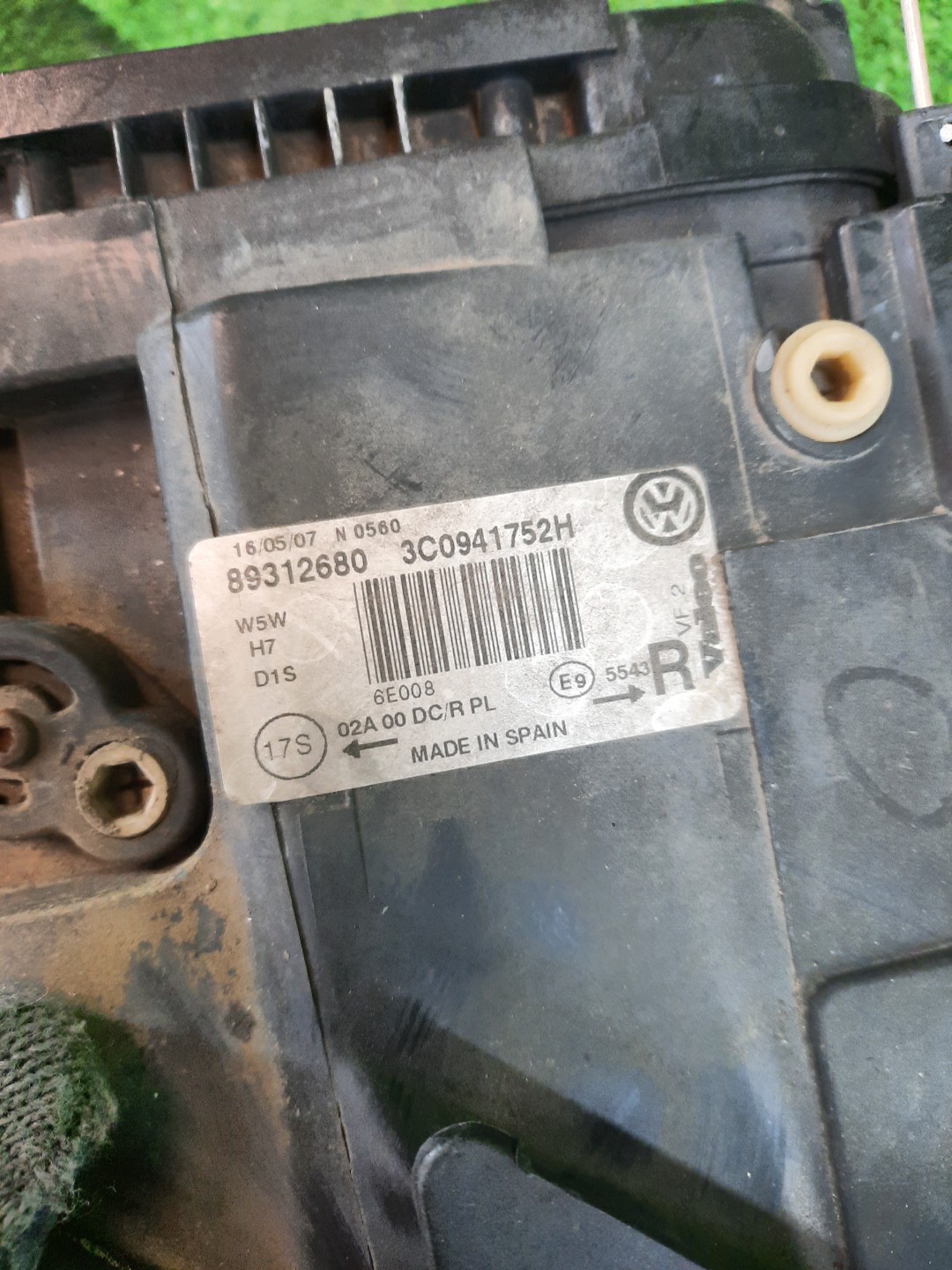 Фара правая передняя VOLKSWAGEN PASSAT 3C2, B6, 3C5 3 ракурс