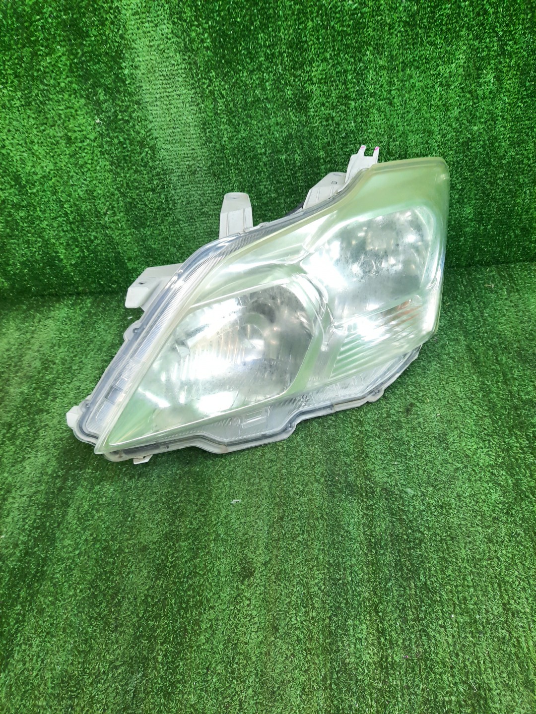 Фара левая передняя TOYOTA PREMIO ZRT265, ZRT260, NZT260, ZRT261 1 ракурс