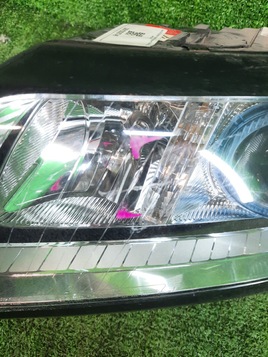 Фара левая передняя VOLVO S40, V50 MS20, MS21, MS76, MS77, MS84, MS50, MS58, MH67, MS68, MH68, MS, MS75, MS43, MS38, MS66, MW20, MW67, MW75, MW76, MW77, MW84, MJ68, MJ67, MW50, MW68, MW21, MW, MW38, MW43, MW66 2 ракурс Фара левая передняя VOLVO S40, V50 MS20, MS21, MS76, MS77, MS84, MS50, MS58, MH67, MS68, MH68, MS, MS75, MS43, MS38, MS66, MW20, MW67, MW75, MW76, MW77, MW84, MJ68, MJ67, MW50, MW68, MW21, MW, MW38, MW43, MW66 2 ракурс
