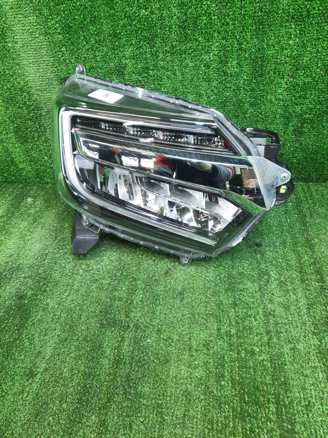 Фара правая передняя HONDA N-BOX JF3 1 ракурс