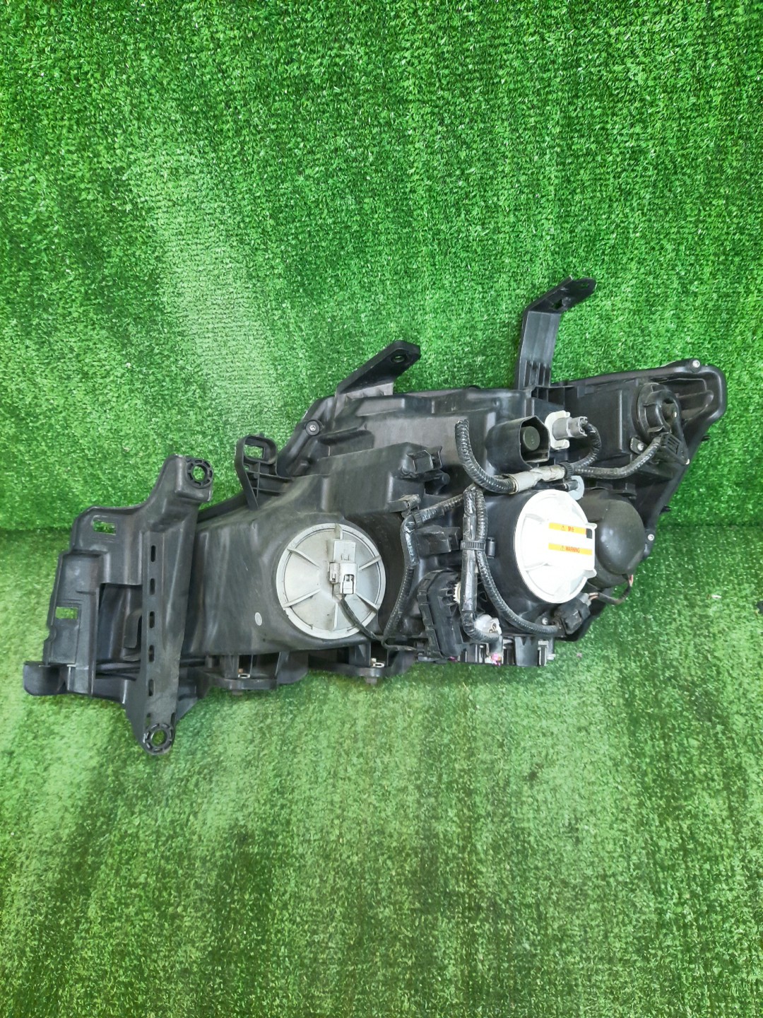 Фара правая передняя HONDA STEPWGN RK5 3 ракурс