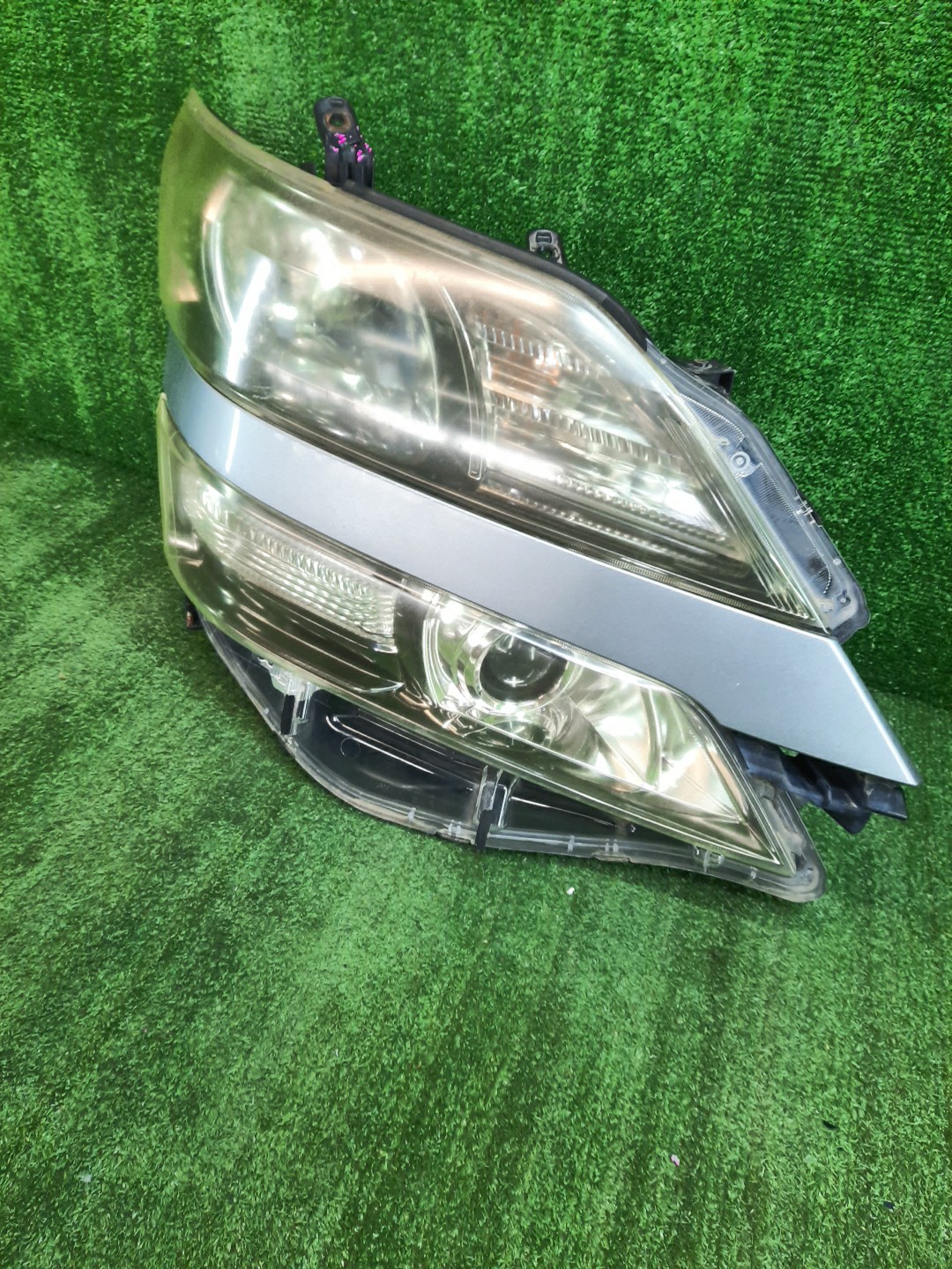 Фара правая передняя TOYOTA VELLFIRE ANH25W, GGH25W, GGH20W, ANH20W 1 ракурс Фара правая передняя TOYOTA VELLFIRE ANH25W, GGH25W, GGH20W, ANH20W 1 ракурс